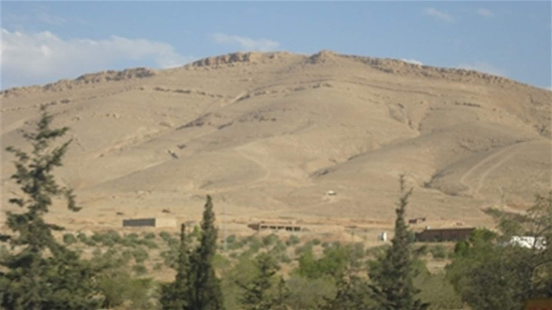 قتلى وجرحى من داعش اثر استهدافهم من قبل الجيش السوري وحزب الله