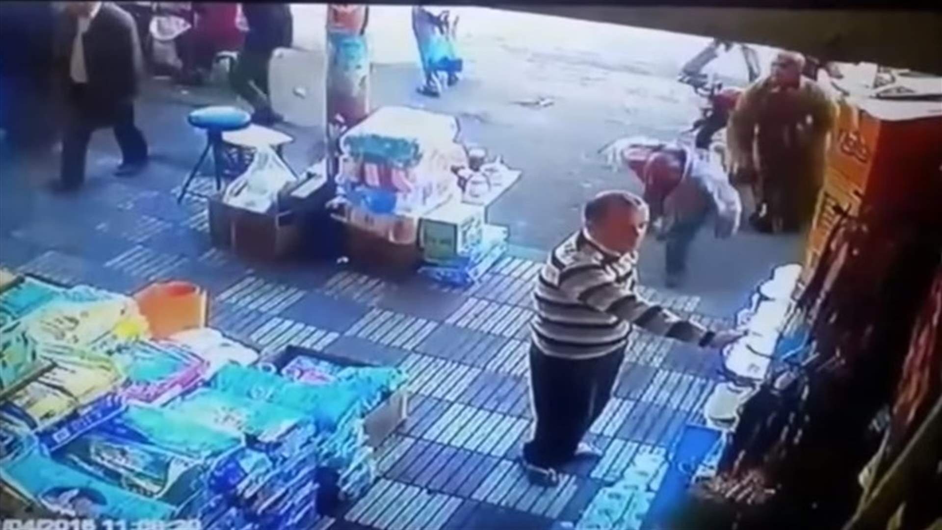[VIDEO] Woman Leaves Man Unconscious With Single Punch After He Pinches Her Butt