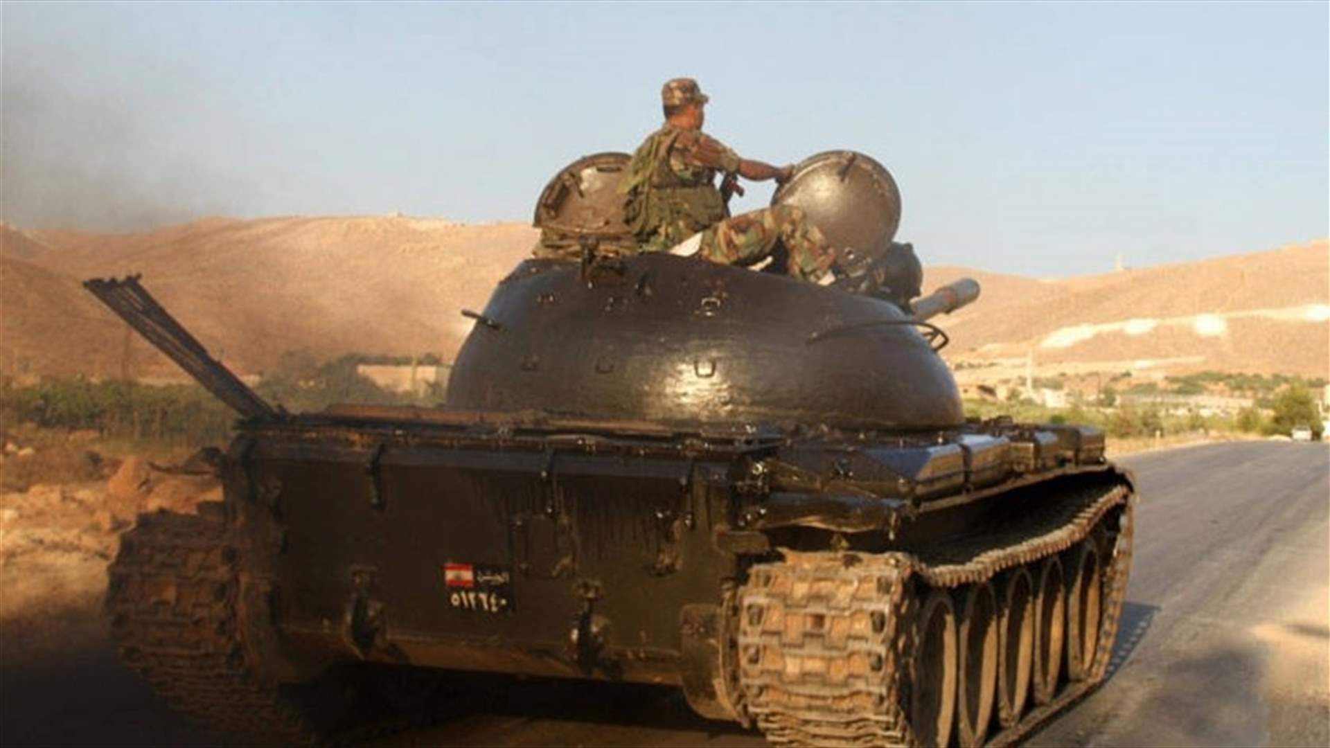 الجيش يقصف مواقع المسلحين في جرود عرسال