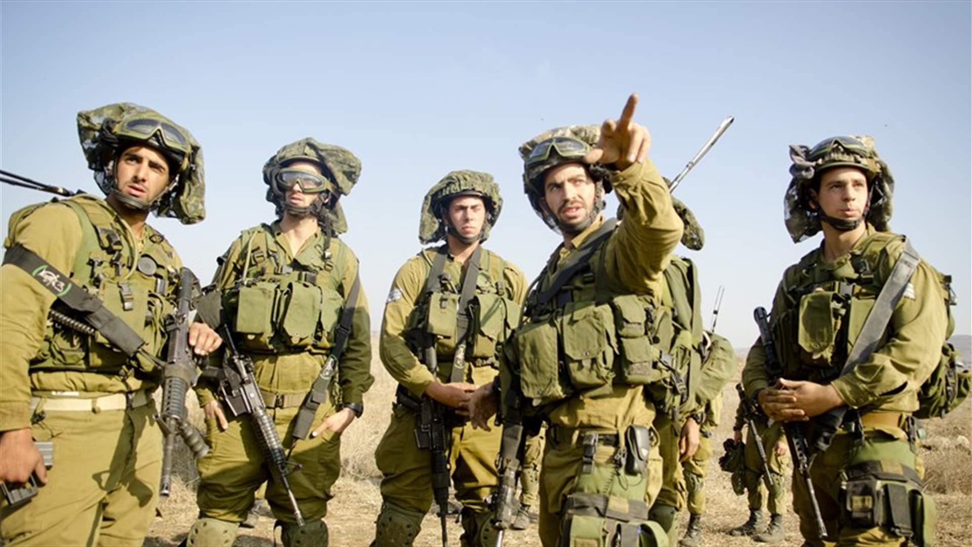 الجيش الإسرائيلي يفحص مكان العبوة التي فجرها حزب الله أمس