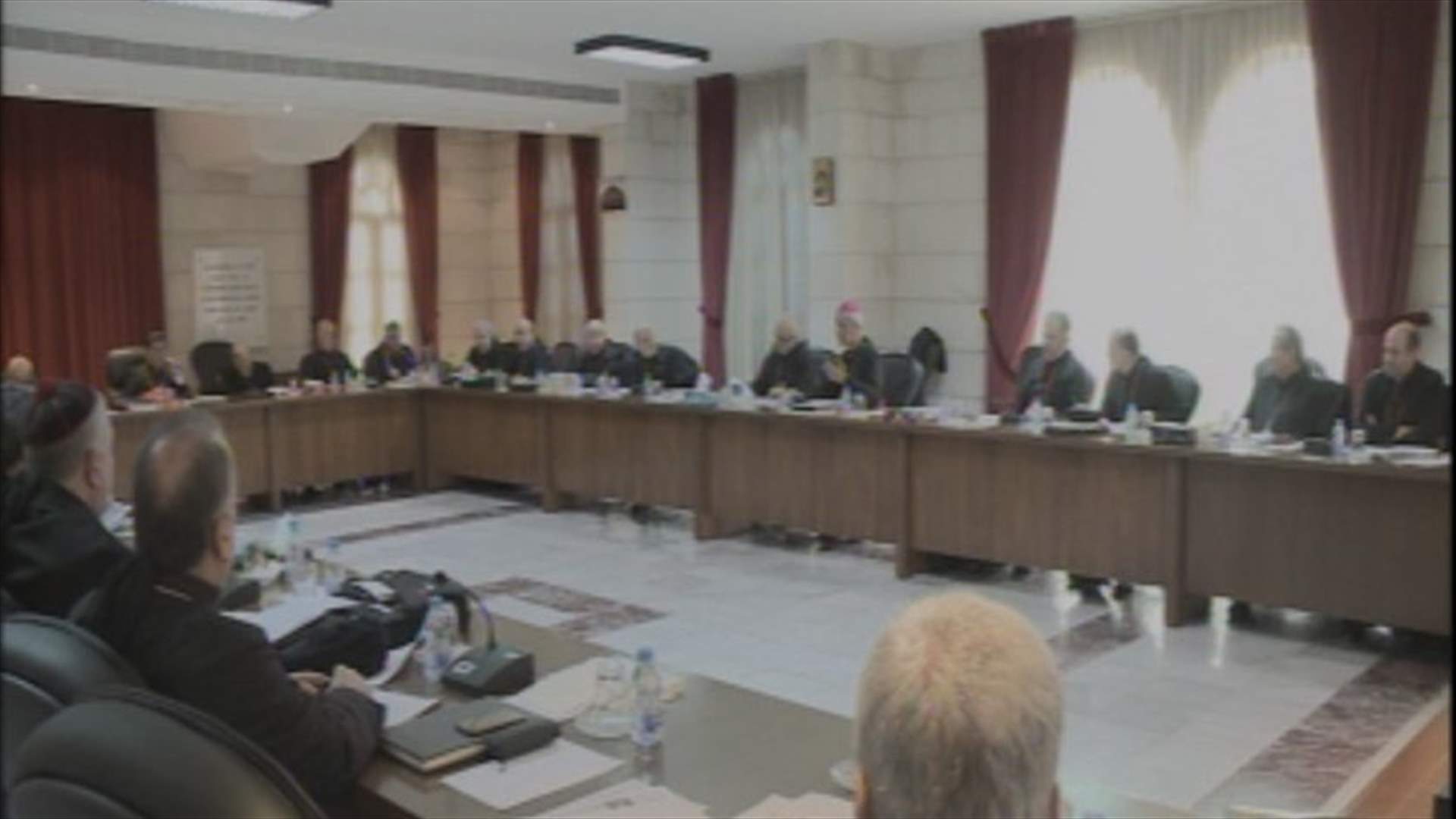 Maronite Bishops call on politicians to welcome any presidential initiative