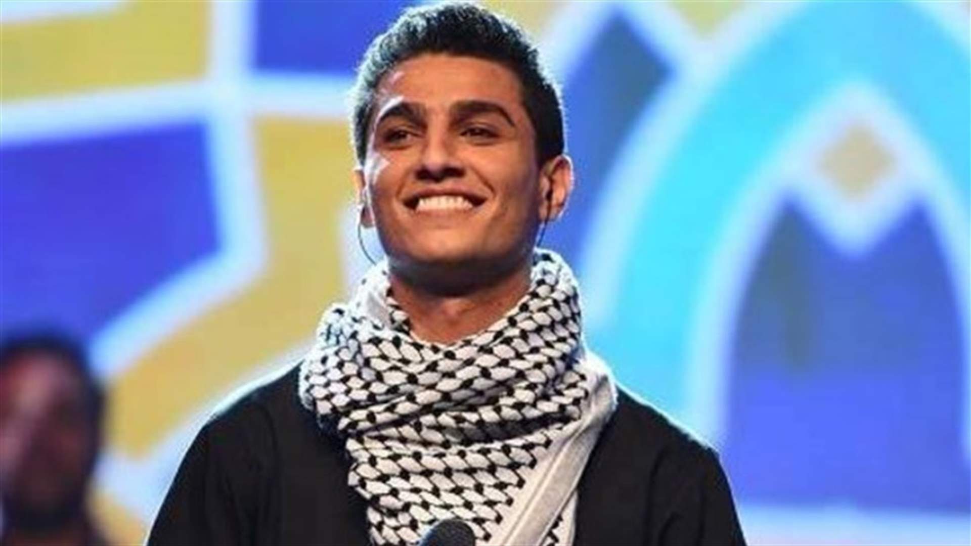بالفيديو: محمد عساف يبصق في وجه اسرائيلي