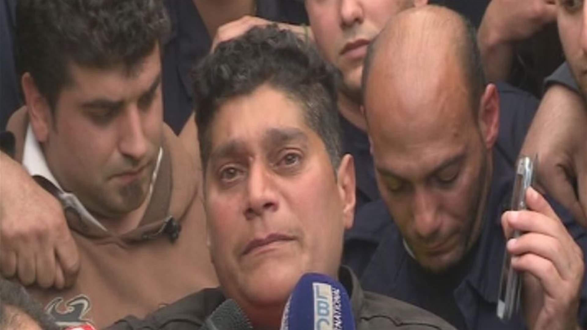 بعدما سدت جميع الابواب بوجههم..متطوعو الدفاع المدني الى سوريا الاثنين