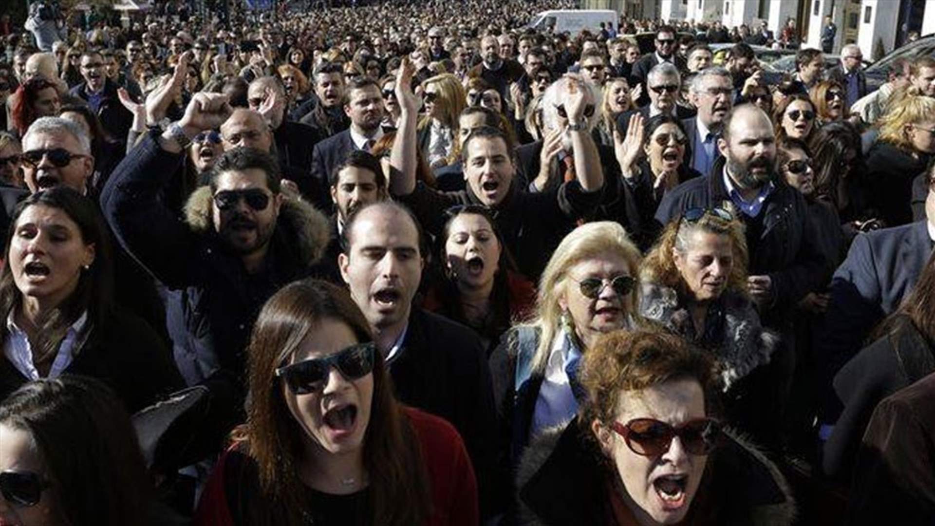  2500 شخص يتظاهرون في اثينا ضد اصلاح نظام التقاعد 
