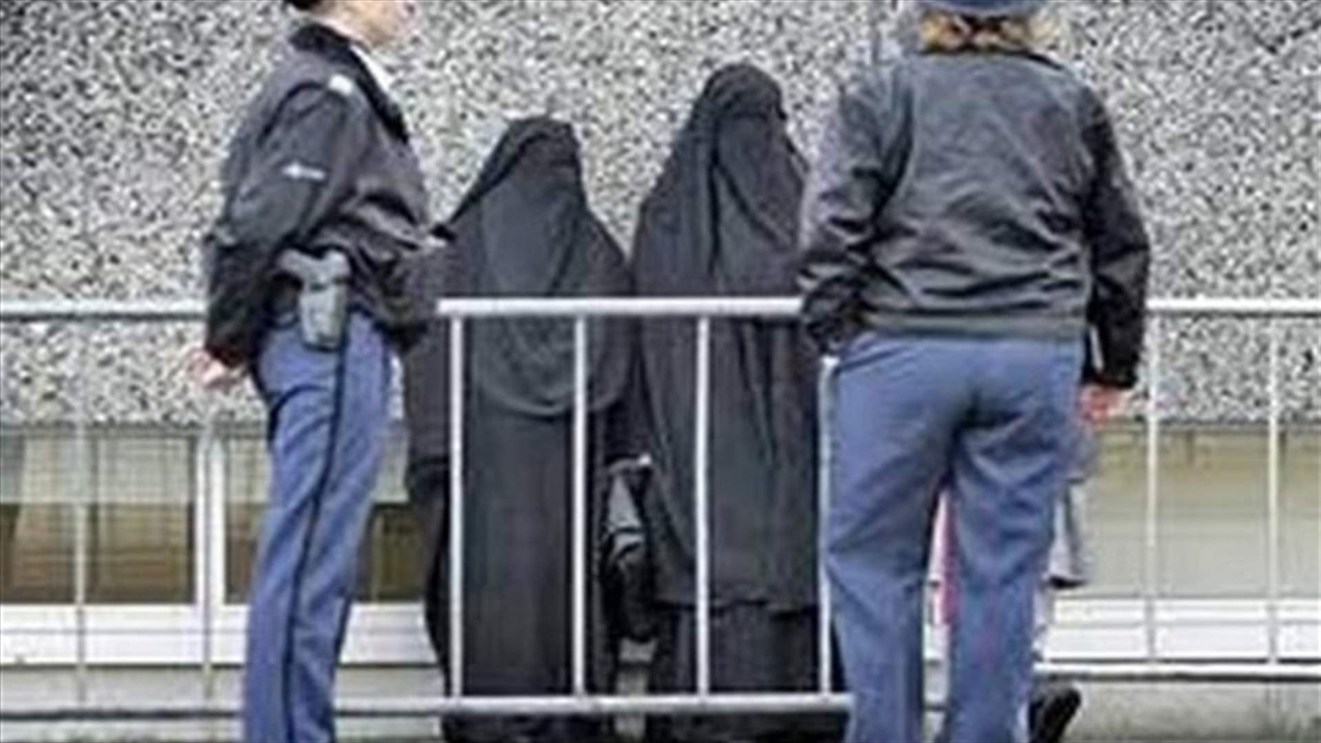 الحكومة البريطانية تؤيد منع النقاب في المدارس