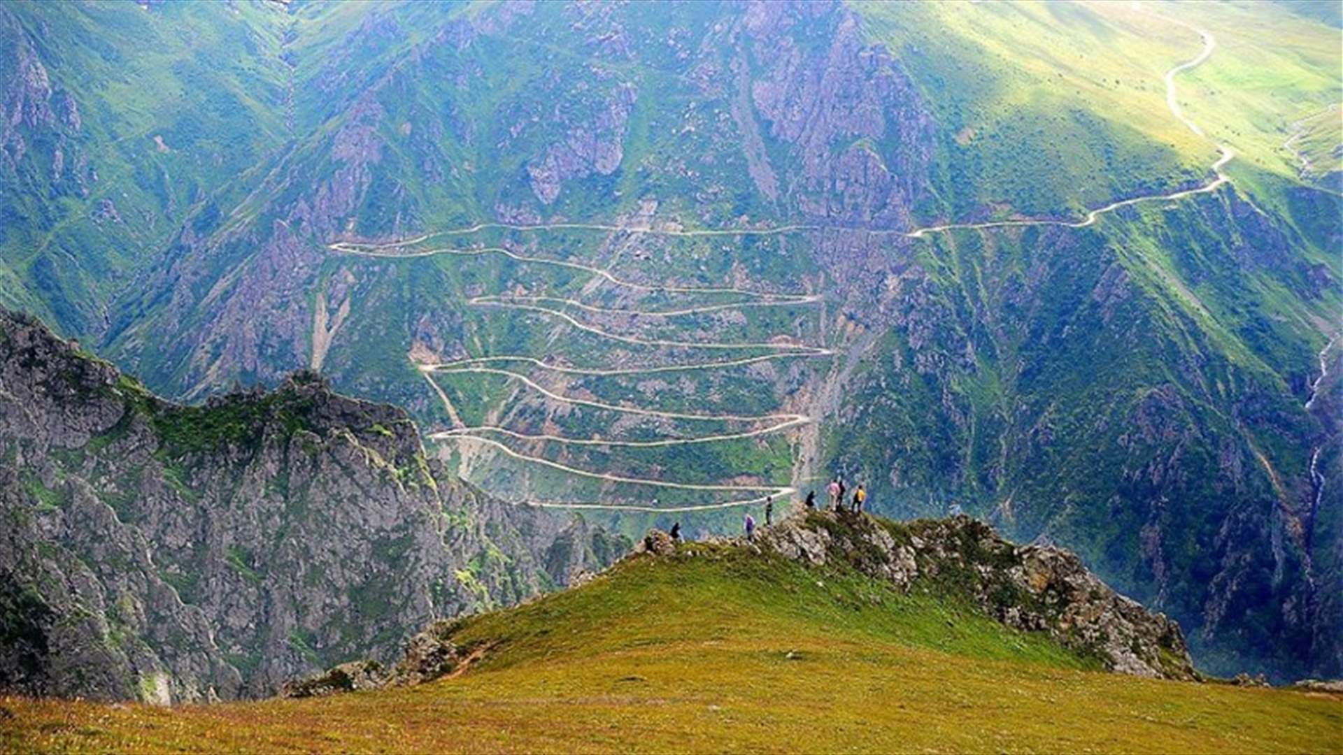 بالصور: أين يقع أخطر طريق في العالم؟