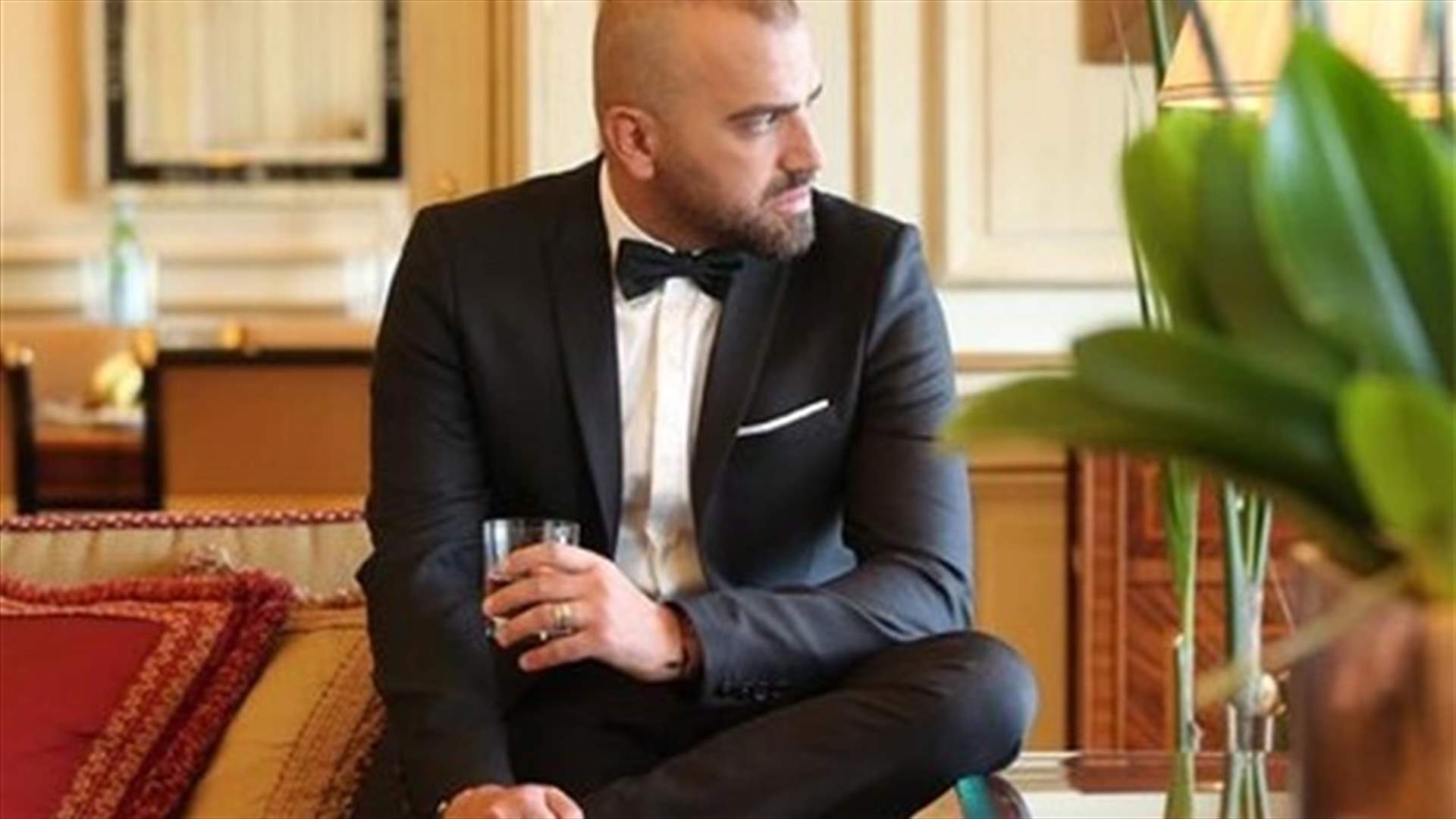 ناجي أسطا  يستقبل "ناجي جونيور"