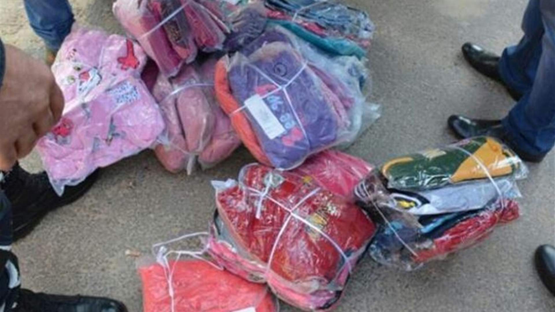 بالصور: توقيف عصابة تهرّب بضائع فاخرة وعالميّة وحجز شاحناتها  