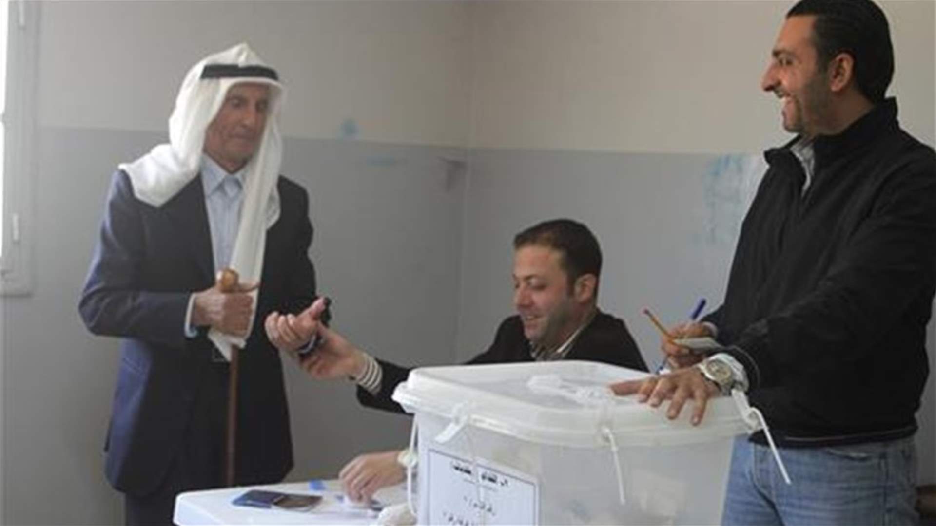 السفير: البلديات إلى الانتخابات بحماسة دولية.. ومحلية