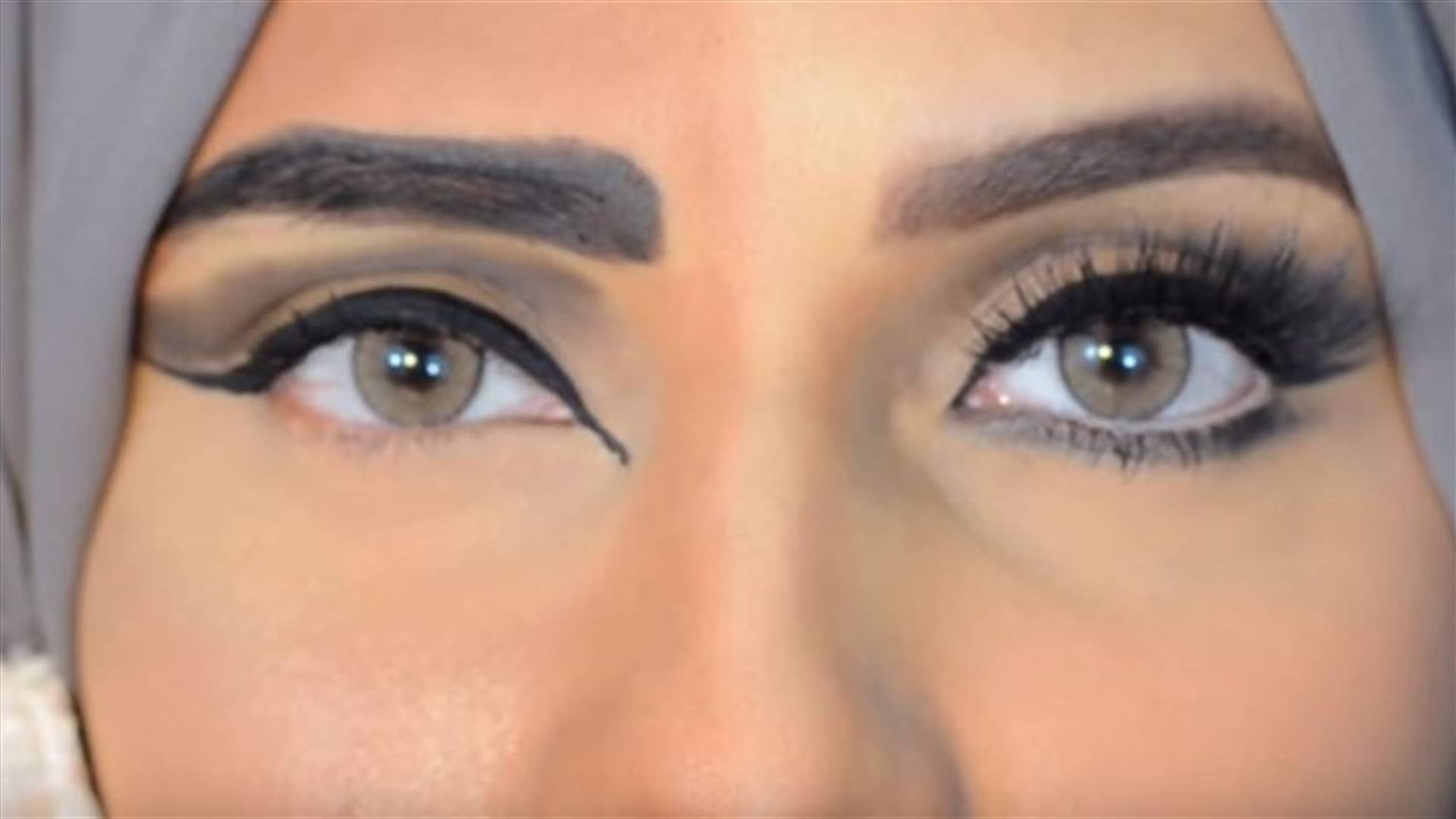 بالفيديو: 9 أخطاء شائعة تقترفينها أثناء وضع المكياج