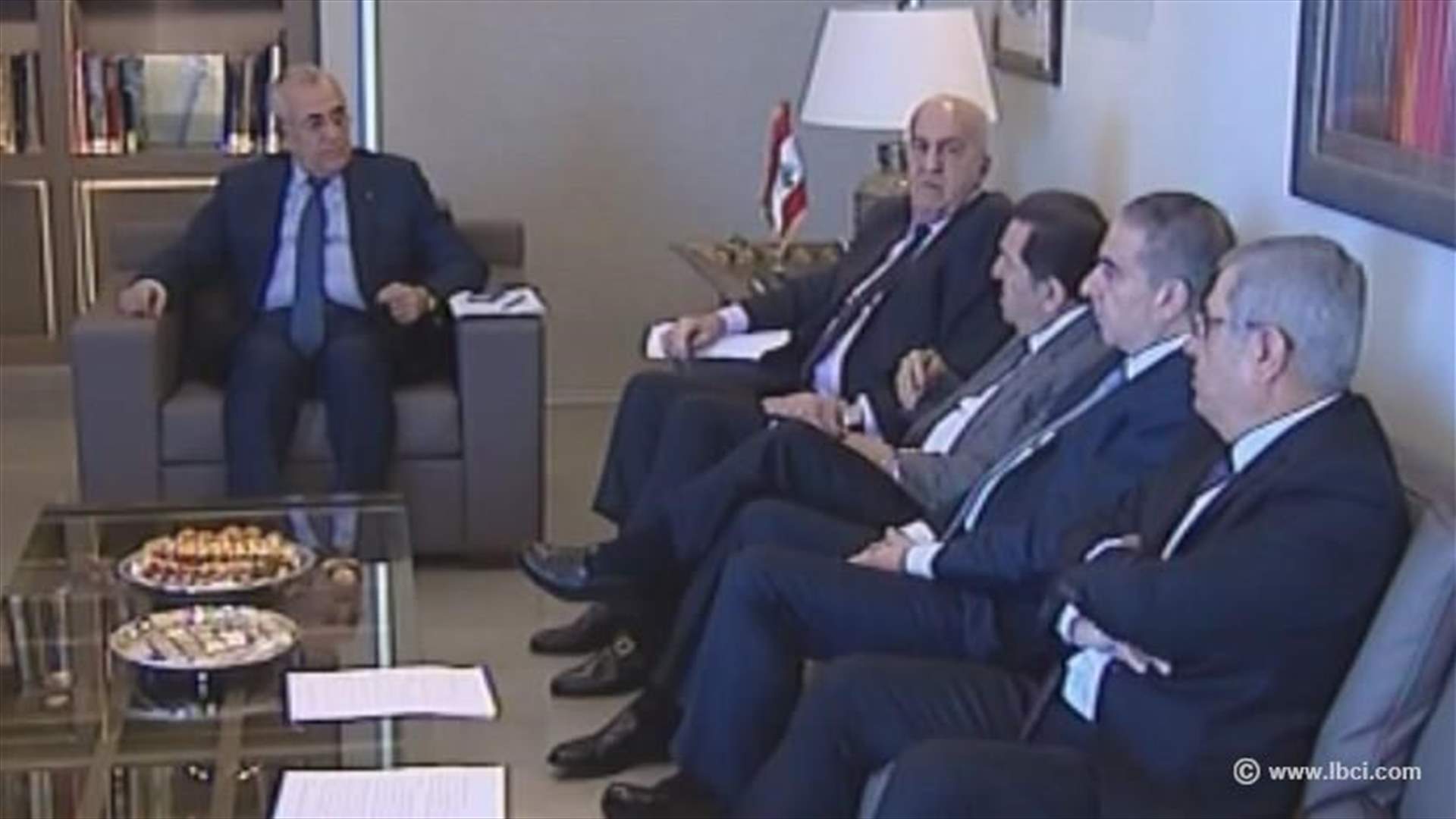 Consultative Meeting urges parliamentary blocs to elect a president 