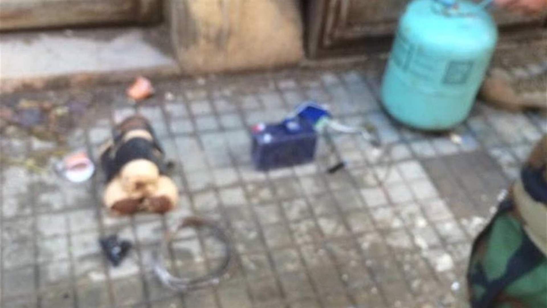 [PHOTOS] Lebanese army dismantles two bombs in Tripoli