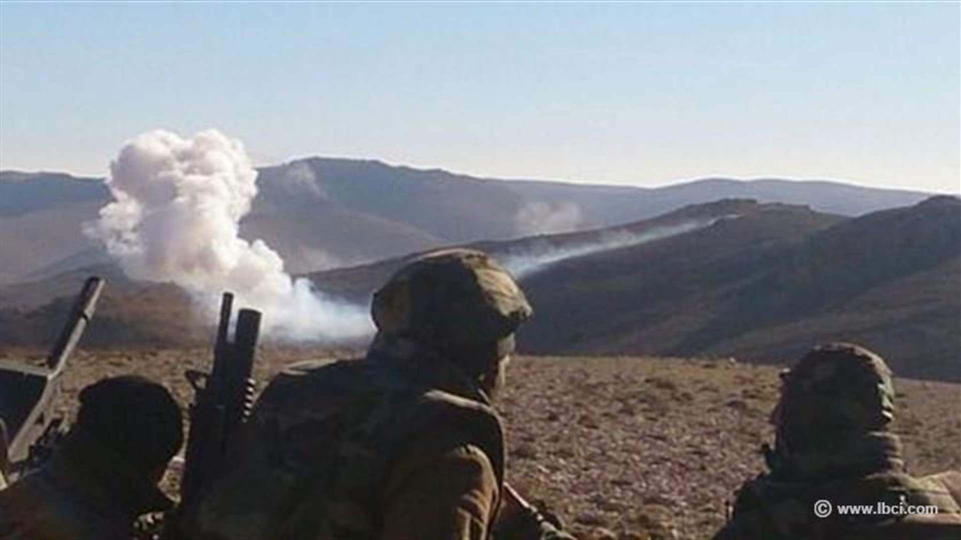 الجيش يستهدف المسلحين في جرود عرسال