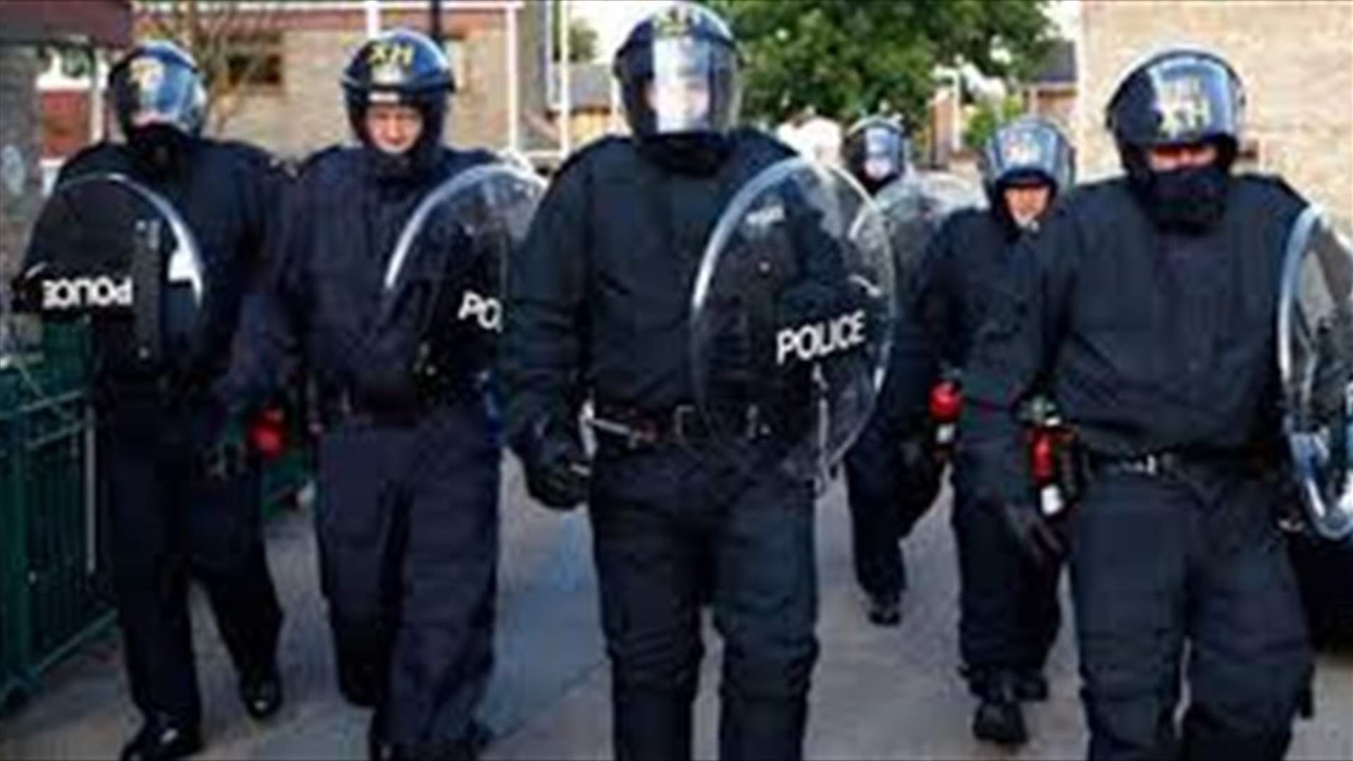 توقيف 3 بريطانيين مسلحين في اليونان 