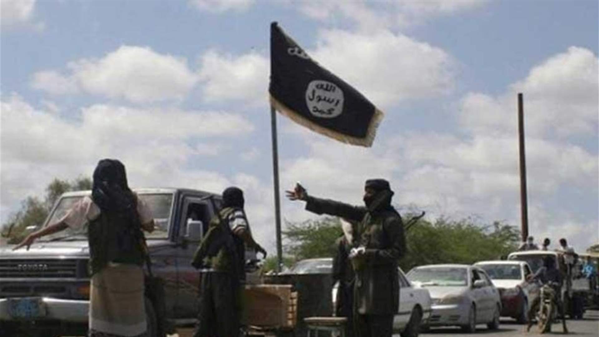 متشددو تنظيم القاعدة يسيطرون على مدينة بجنوب اليمن