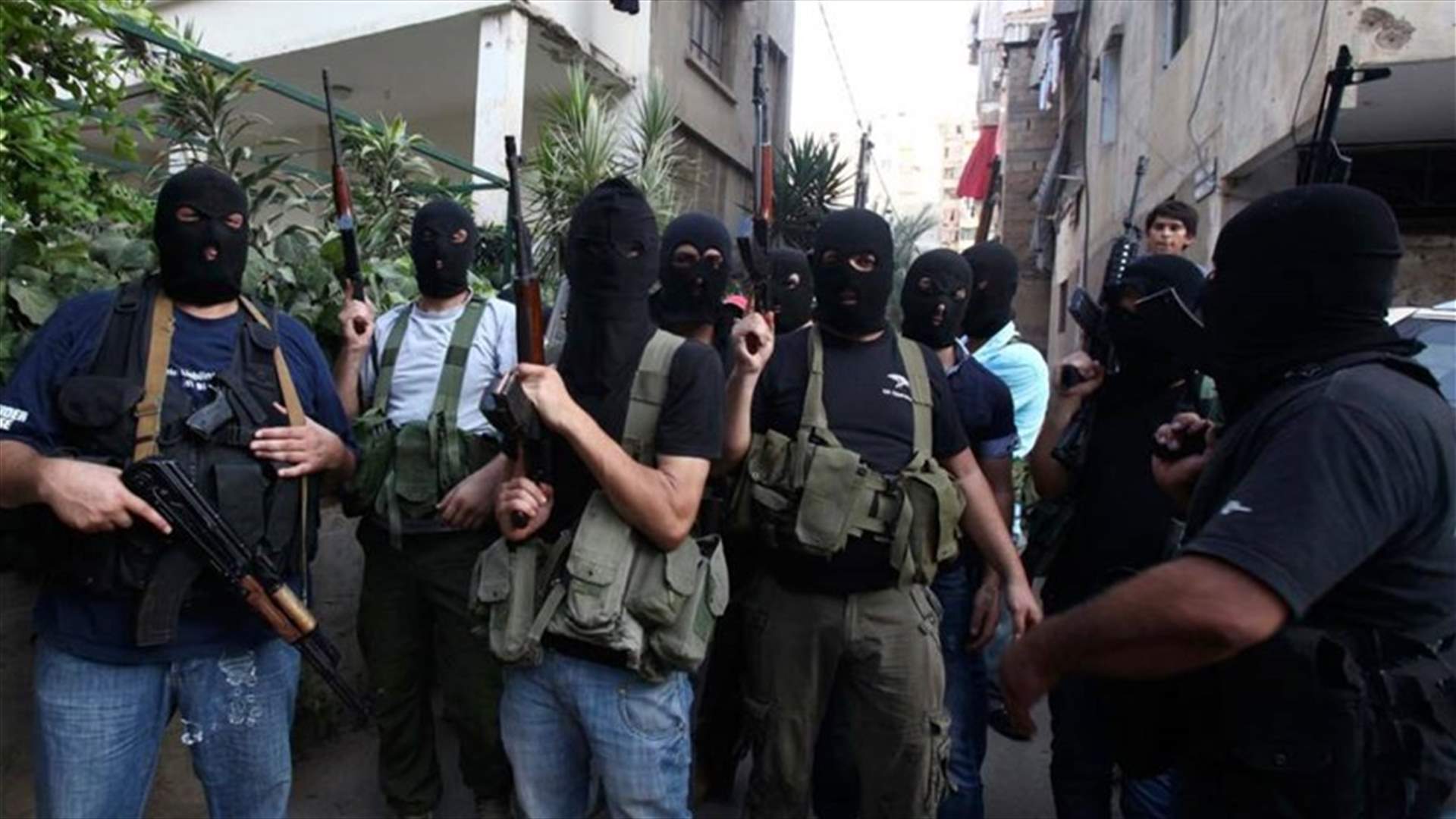 ماذا يفعل وفد الإستخبارات الفرنسية في بيروت؟