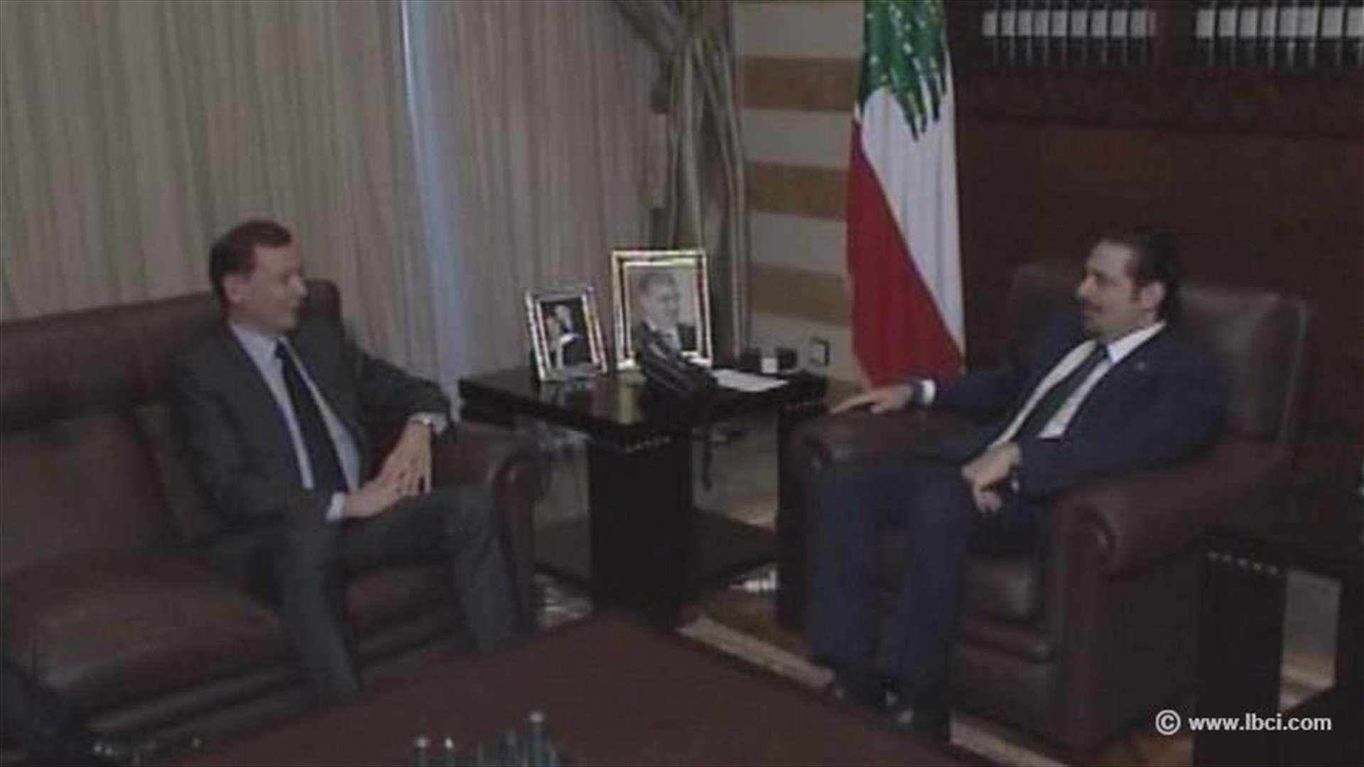 جولة للسفير الفرنسي لعرض مسألة تأمين تجهيزات الجيش