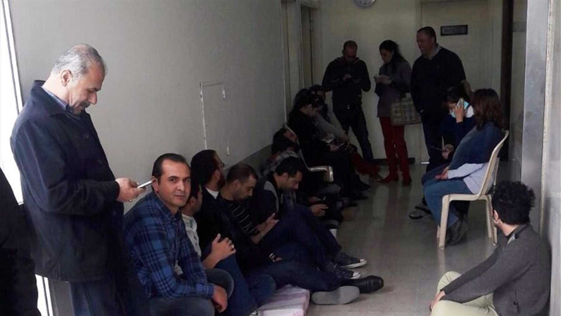المياومون اقتحموا الطابق 13 في كهرباء لبنان
