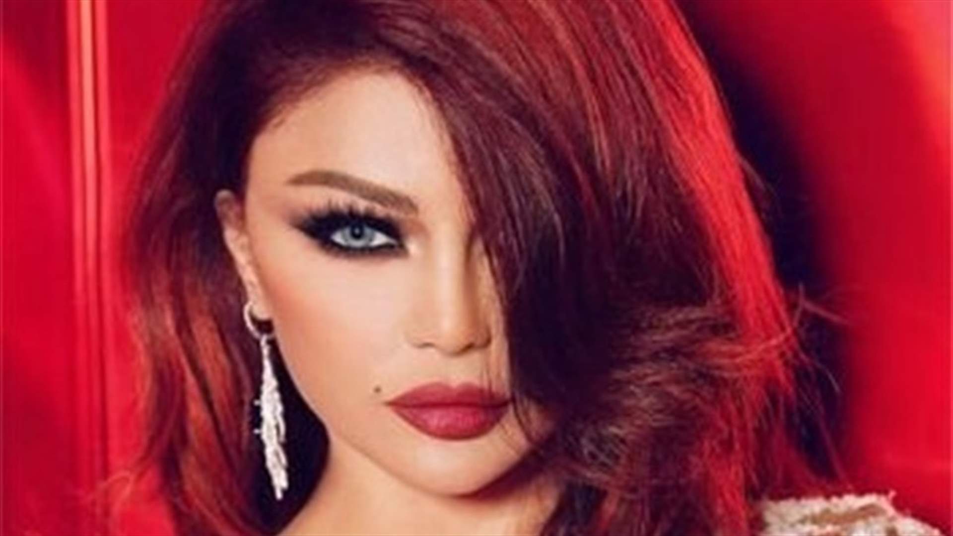 بالفيديو: حالة جنون بسبب أغنية هيفا وهبي 