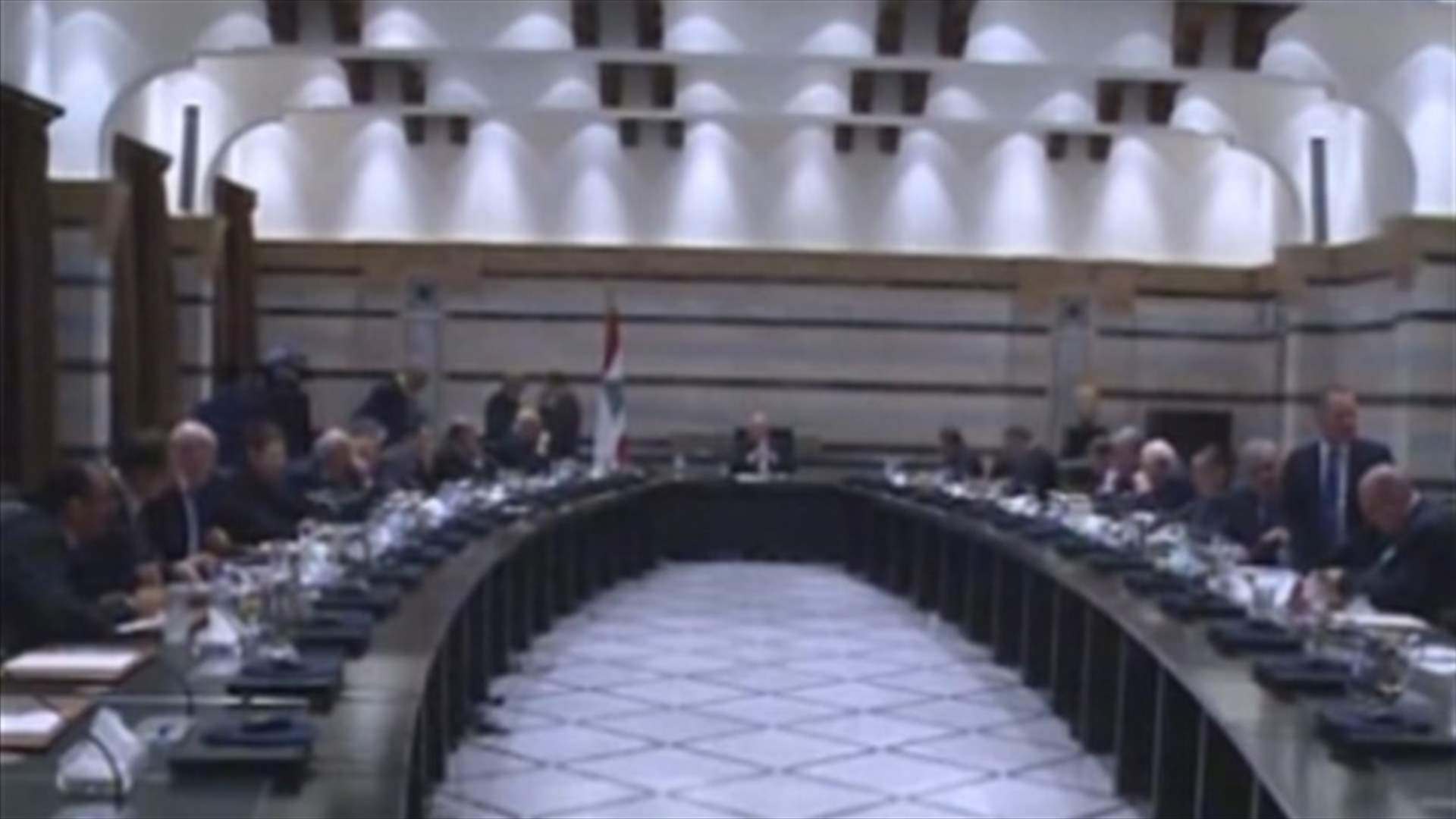 PM Salam chairs meeting over trash crisis 