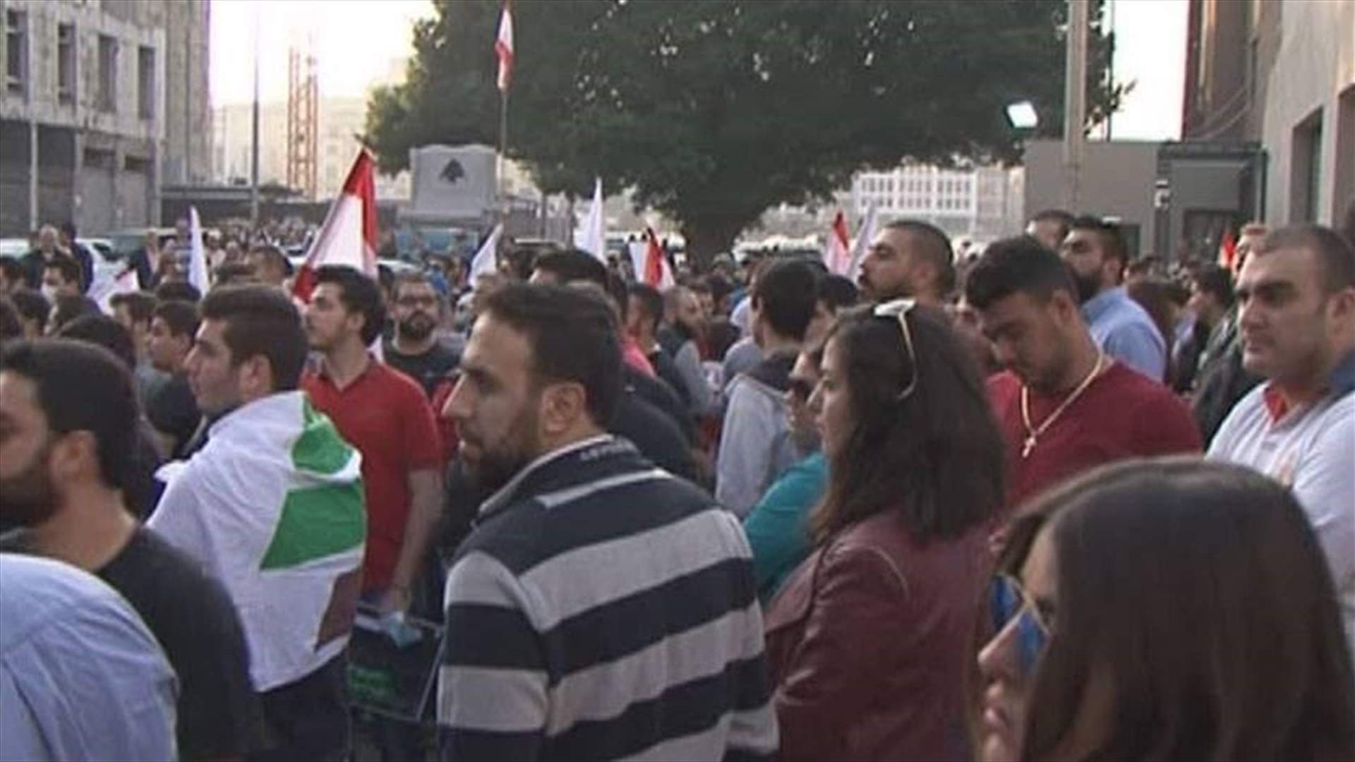 اعتصام للكتائب: لبنان مش مزبلة 
