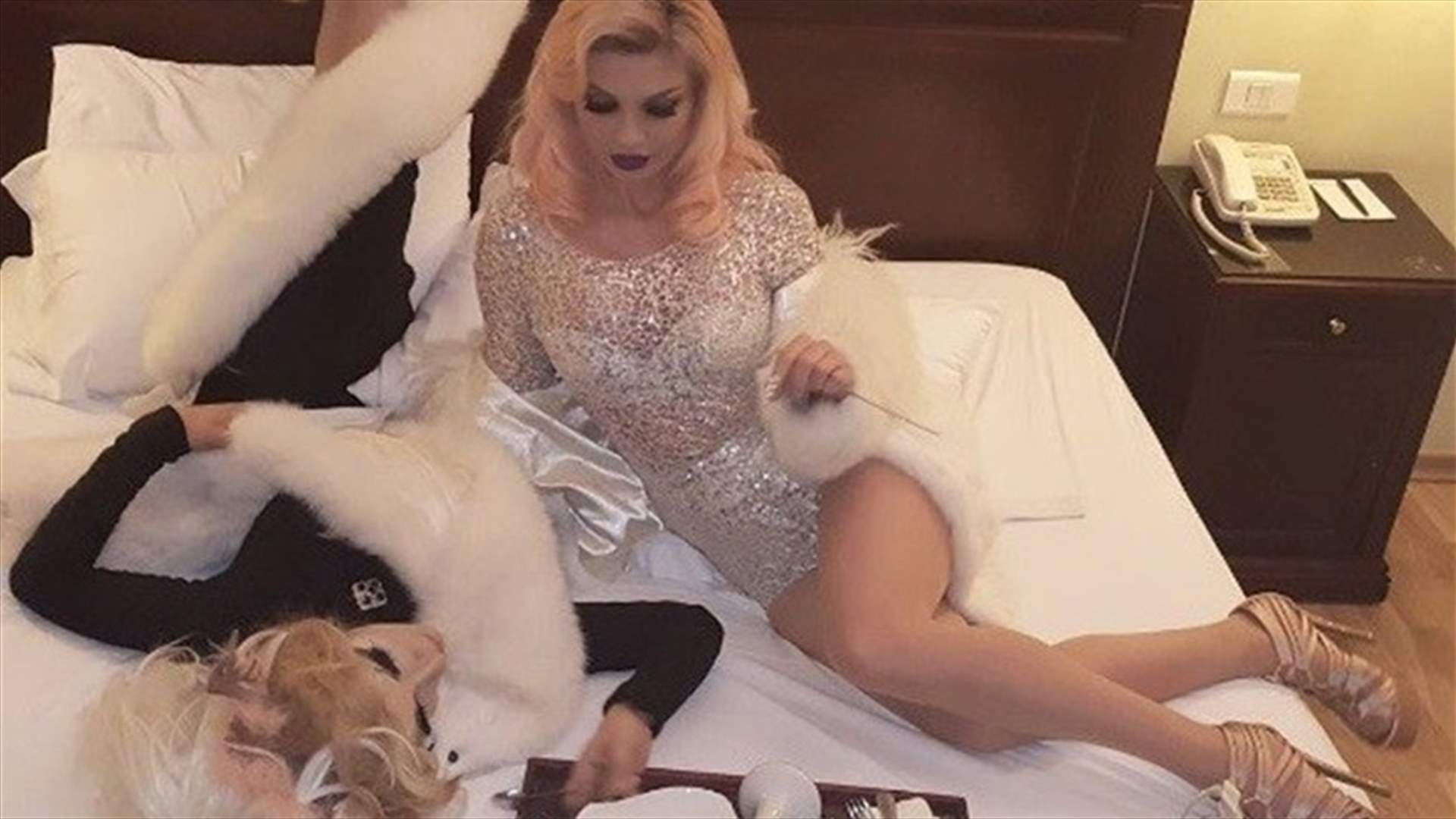 بالفيديو: باسم فغالي وميريام كلينك يلهوان في السرير والحمّام