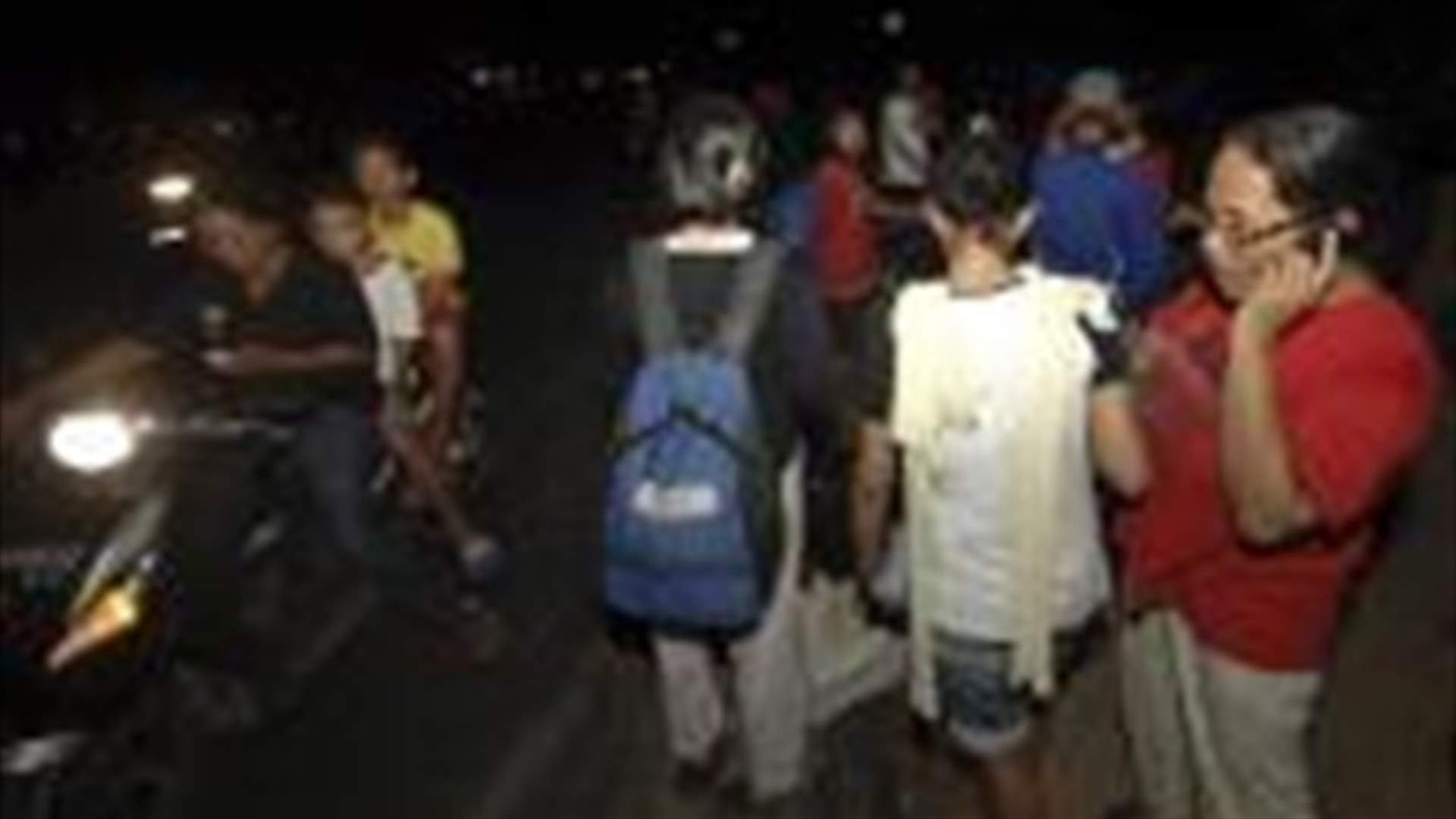 Aftershocks rock Indonesia after massive quake, calls for calm