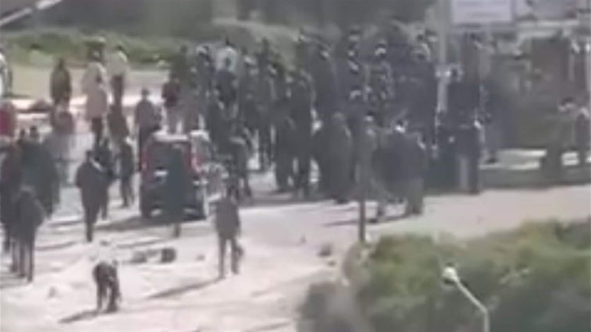 REPORT: Syrians resume protests 