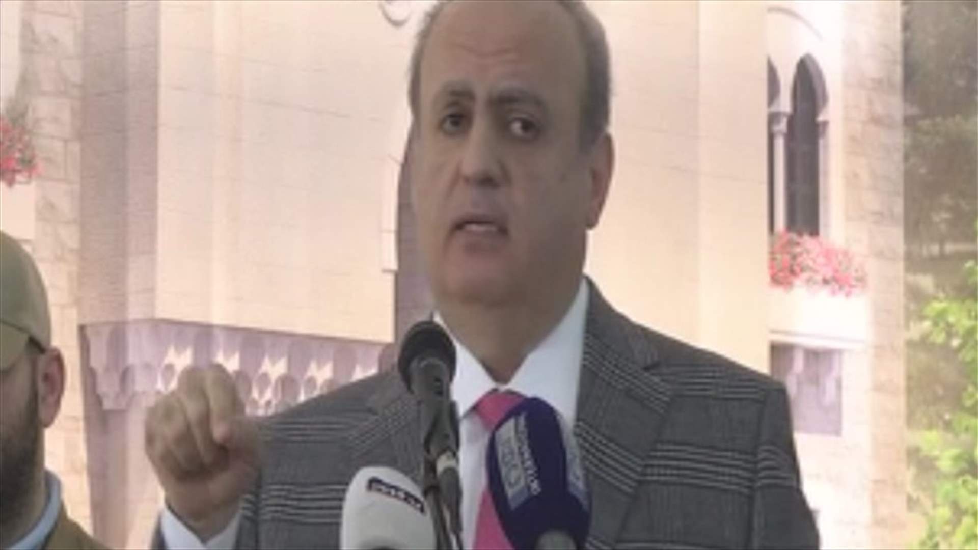 وهاب: الرئاسة مؤجلة الا اذا تراجع الحريري عن موقفه