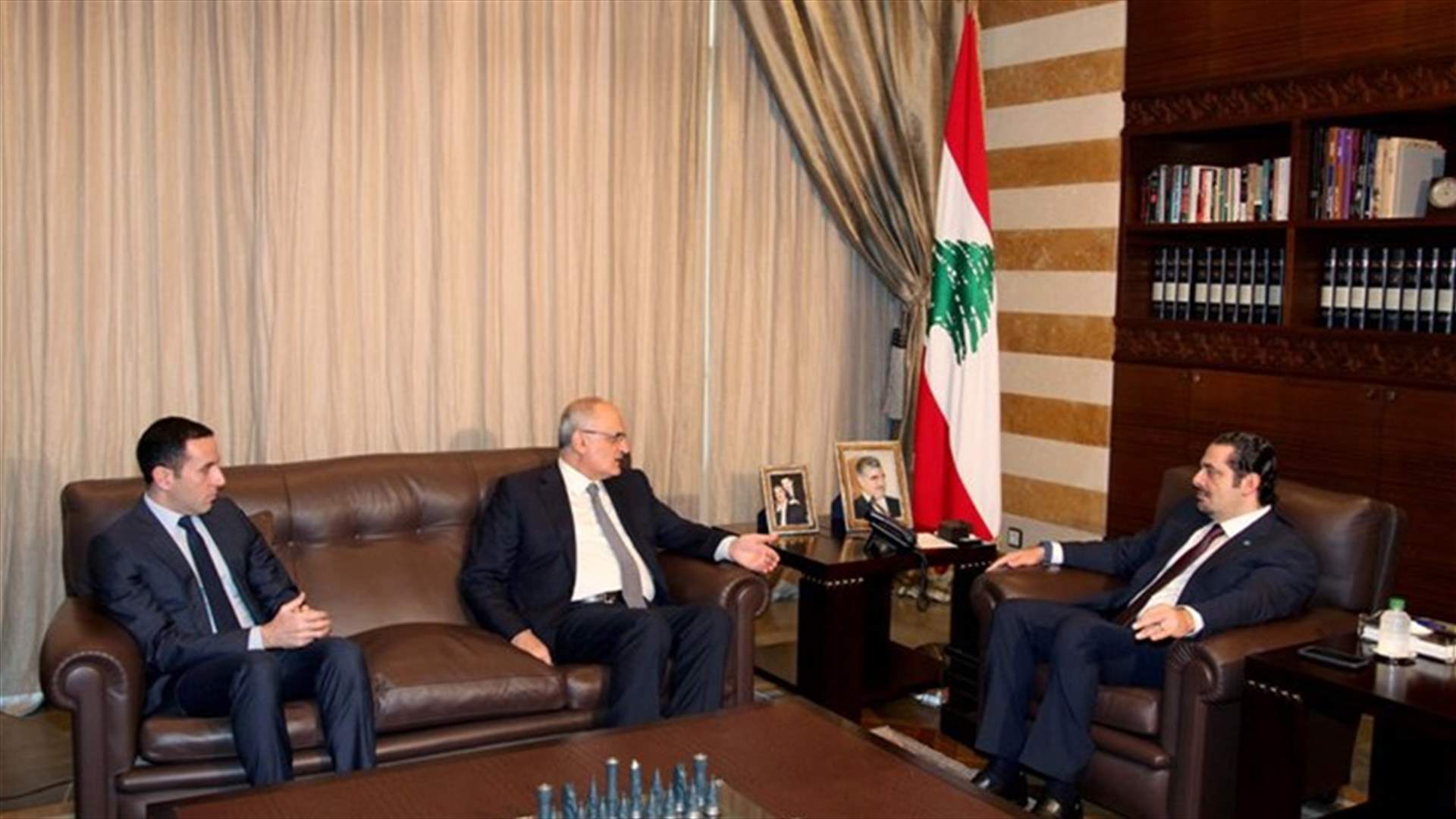 حسن خليل وكاتشا وفيصل كرامي في بيت الوسط