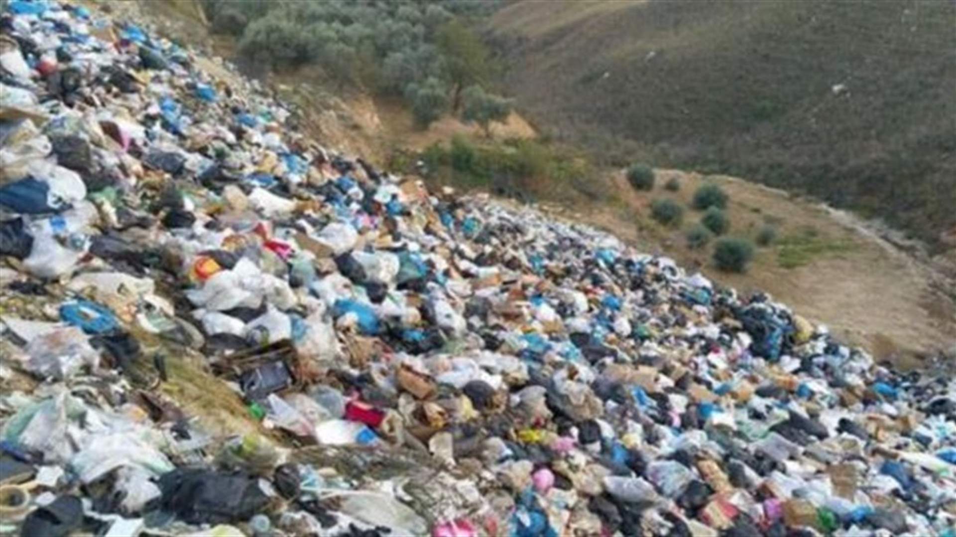 هل يحسم الحوار النيابي اليوم موضوع مطامر النفايات؟