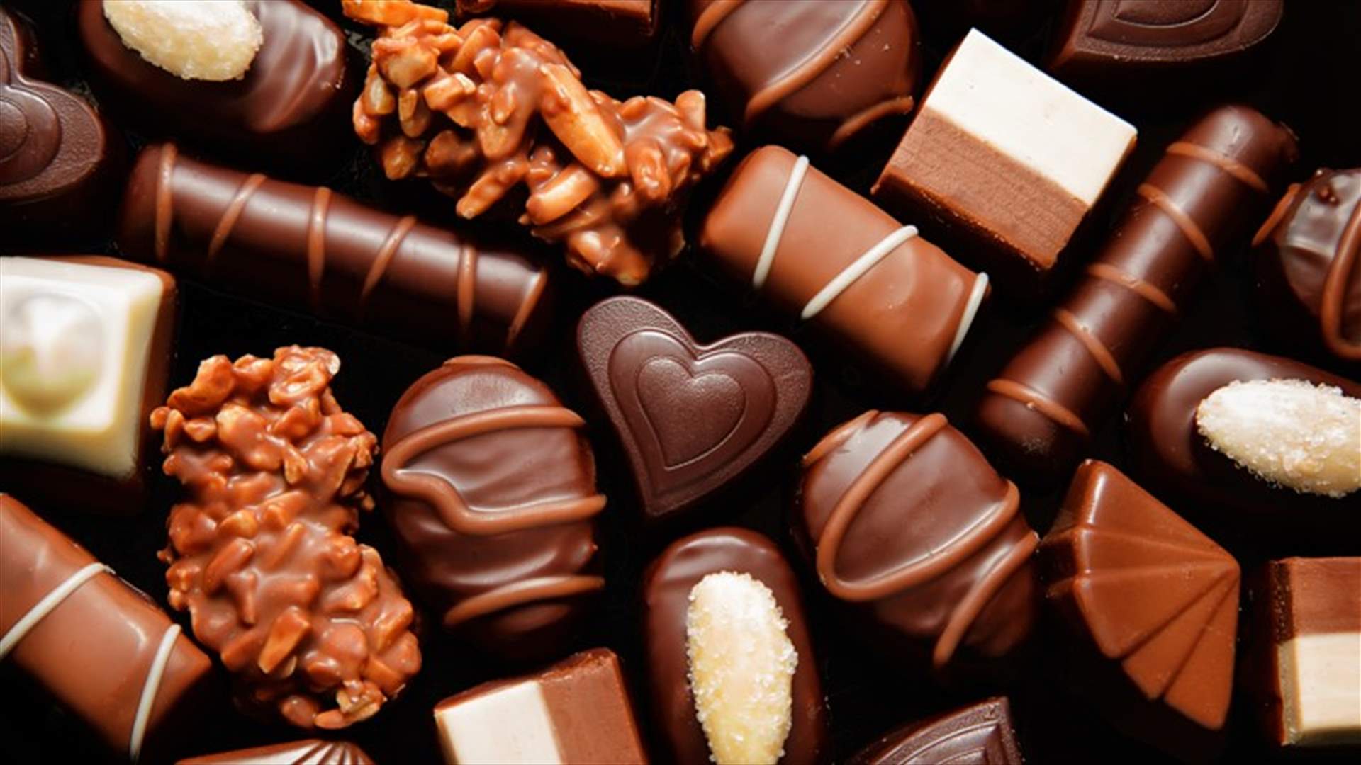 تناول الشوكولاته يجعلكم أذكياء... فهل يزيد من الوزن؟
