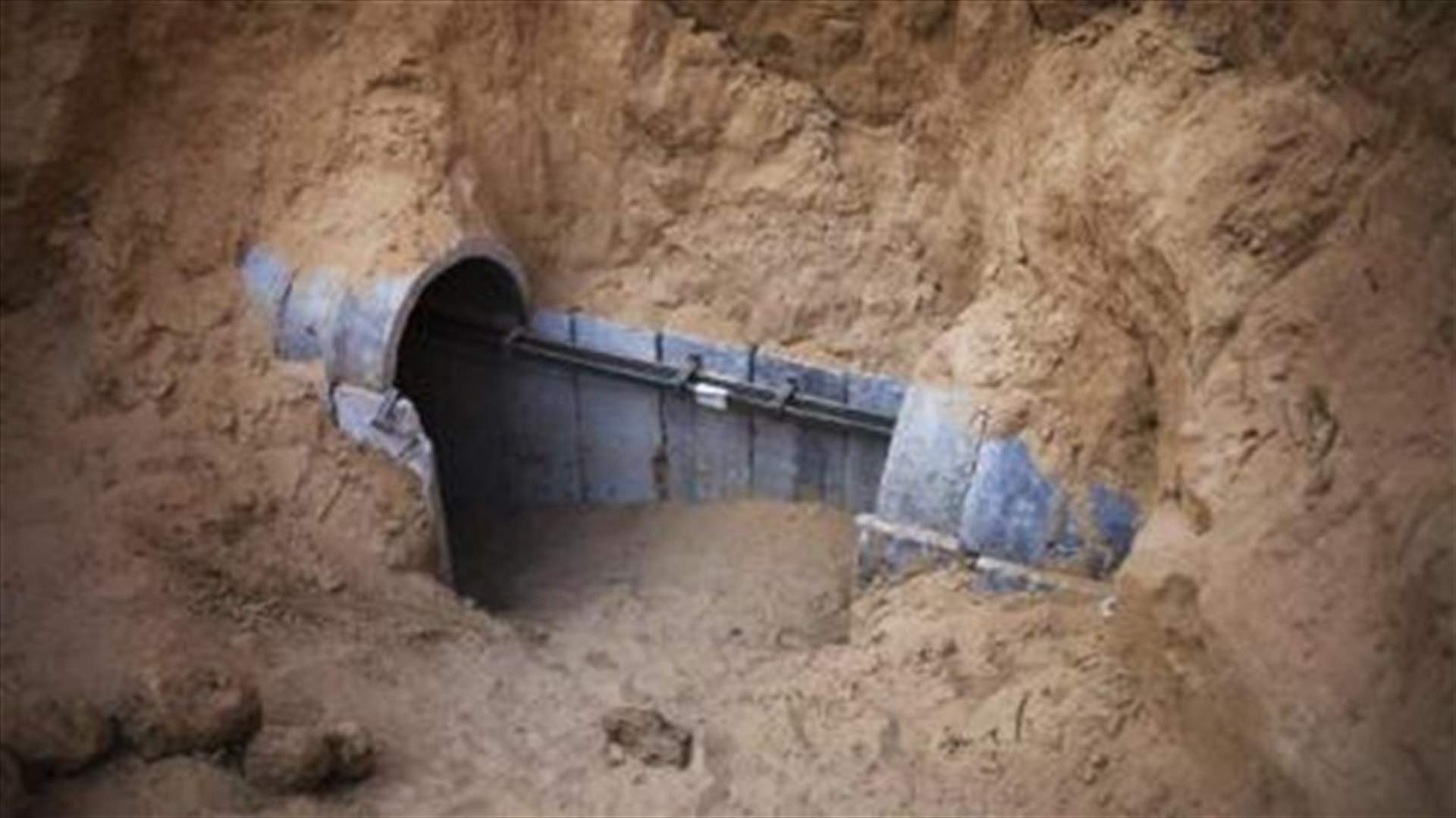 سبعة فلسطينيين عالقون في نفق في قطاع غزة بعد انهياره 