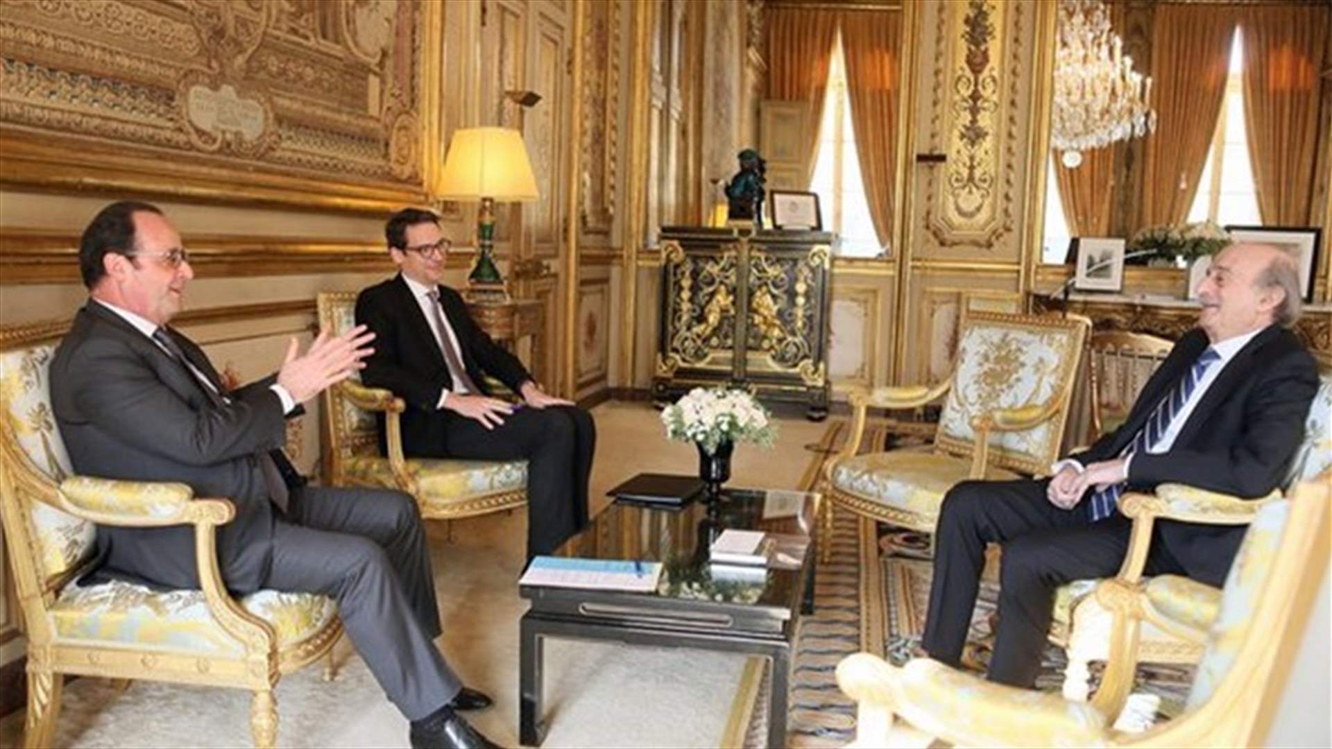 Jumblatt meets with France's Hollande
