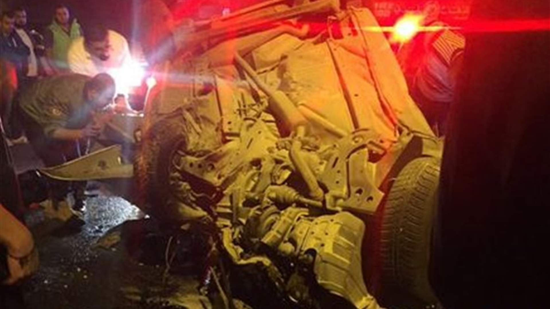 بالصور - قتلى بحادث سير مروع في جعيتا