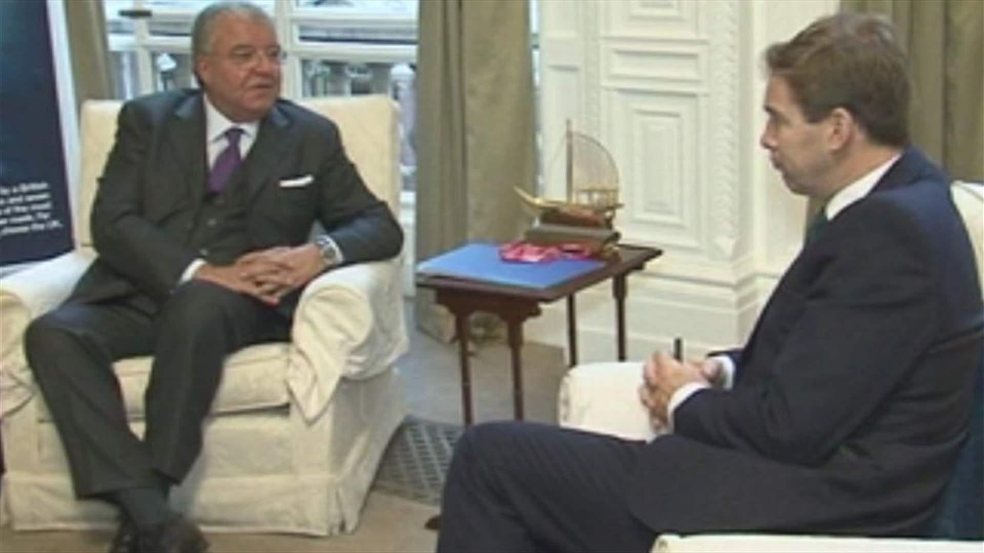 Minister al-Mashnouq discusses refugee crisis during London meetings