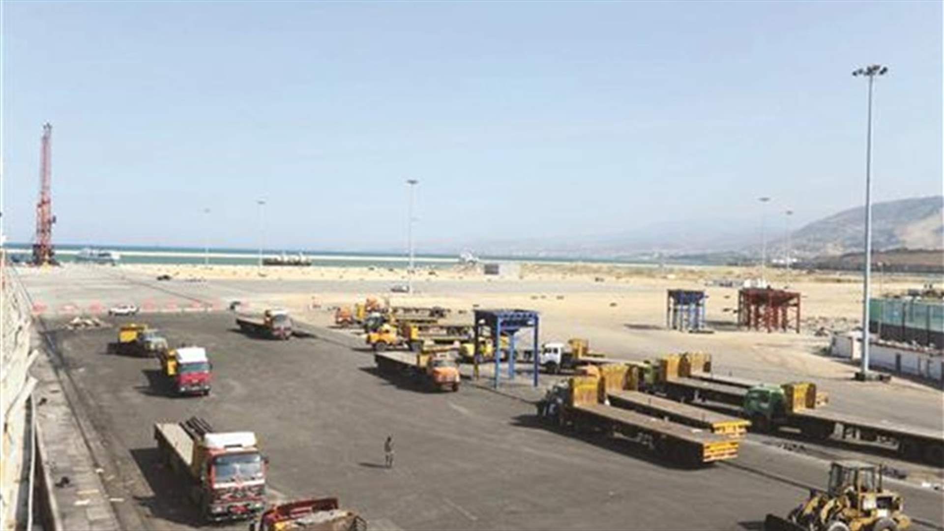 السفير: أزمة في مرفأ طرابلس ... والادارة تستنفر