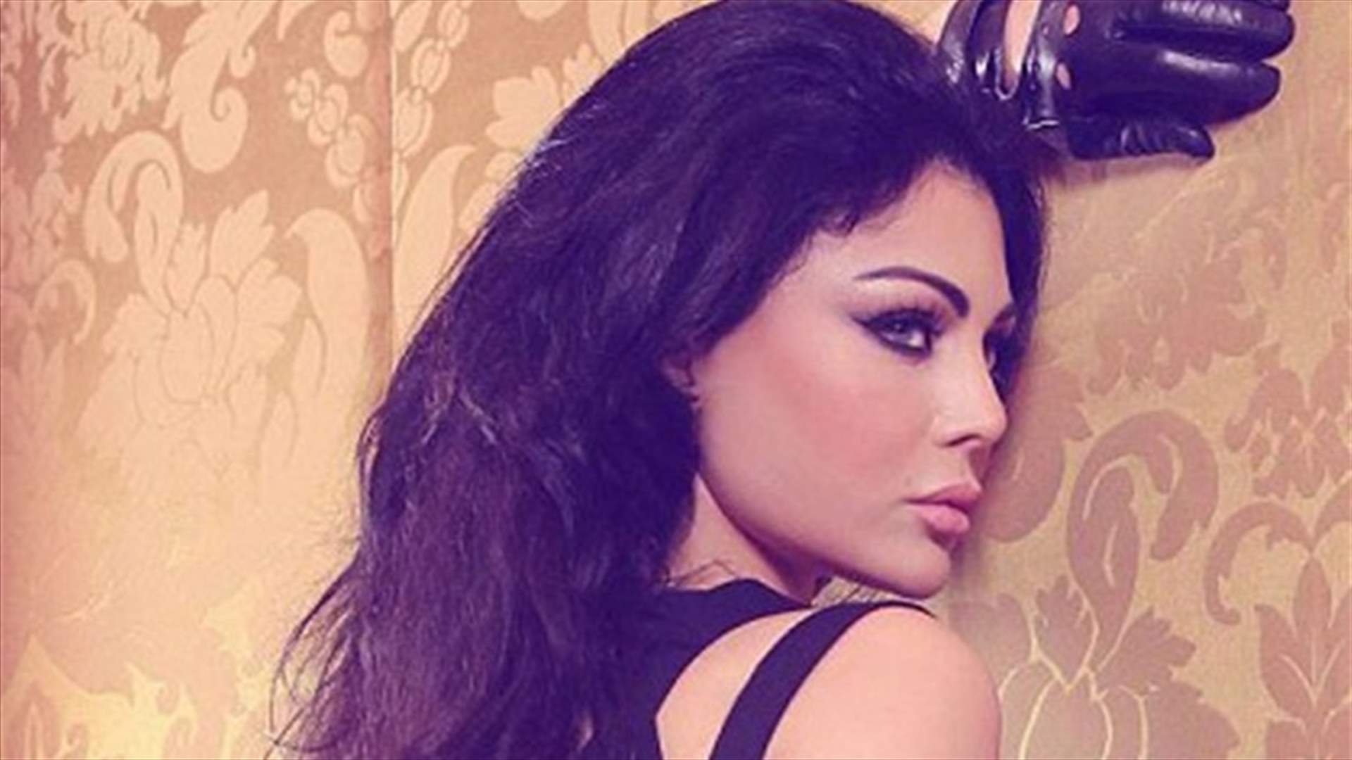 بالفيديو: شقيقة هيفا ترقص بطريقة مضحكة داخل السيارة