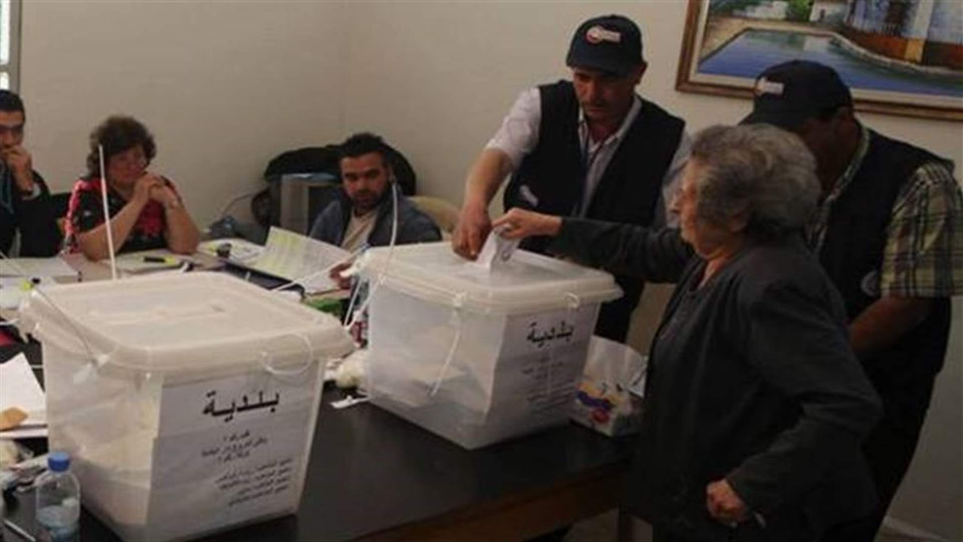 احتمالات التحالف والمعارك البلدية تملأ فراغ عطلة العيد