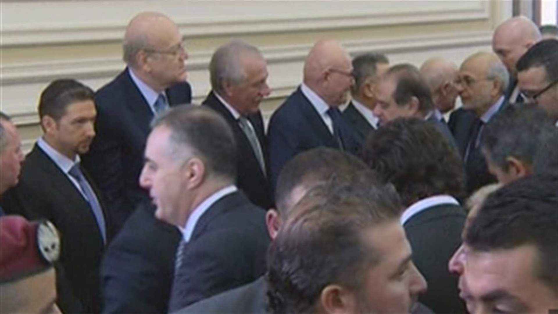 تشييع والدة سلام في جبانة الشهداء