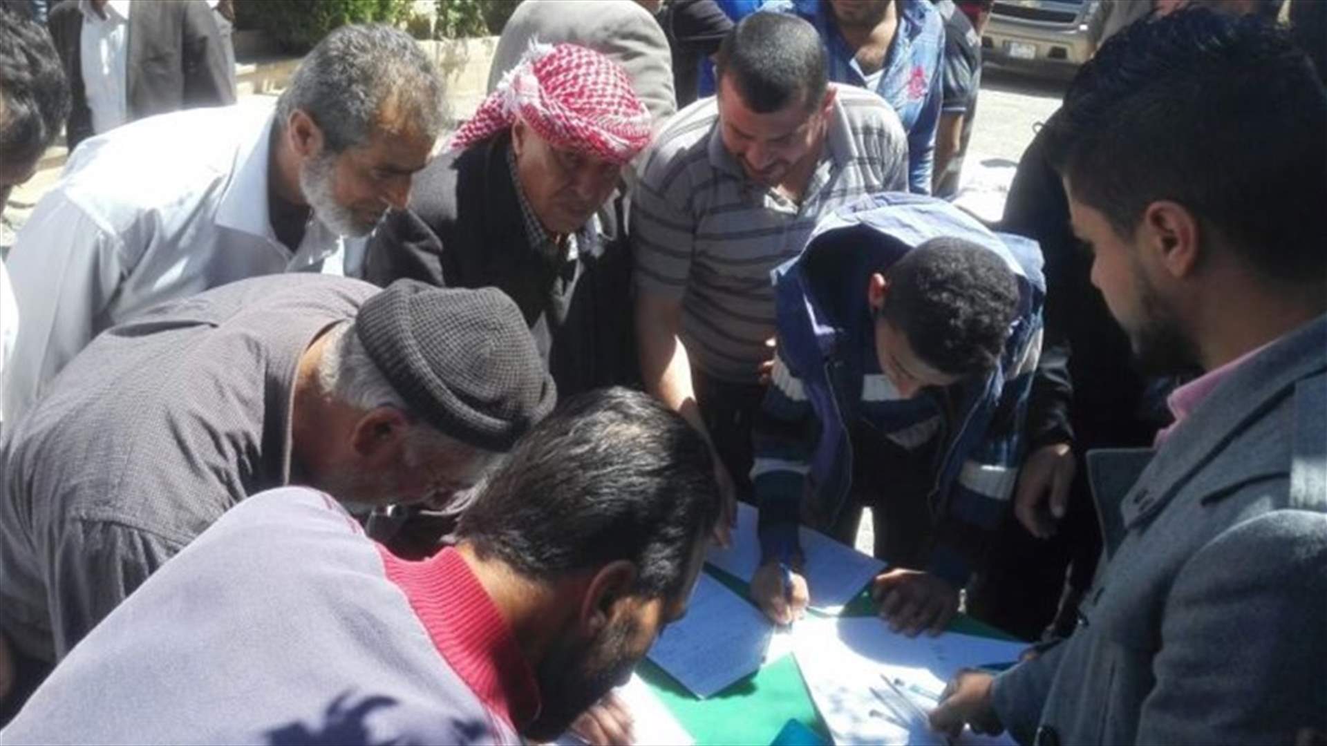 Campaign collecting signatures on petition calling for LU branch in Akkar continues tour