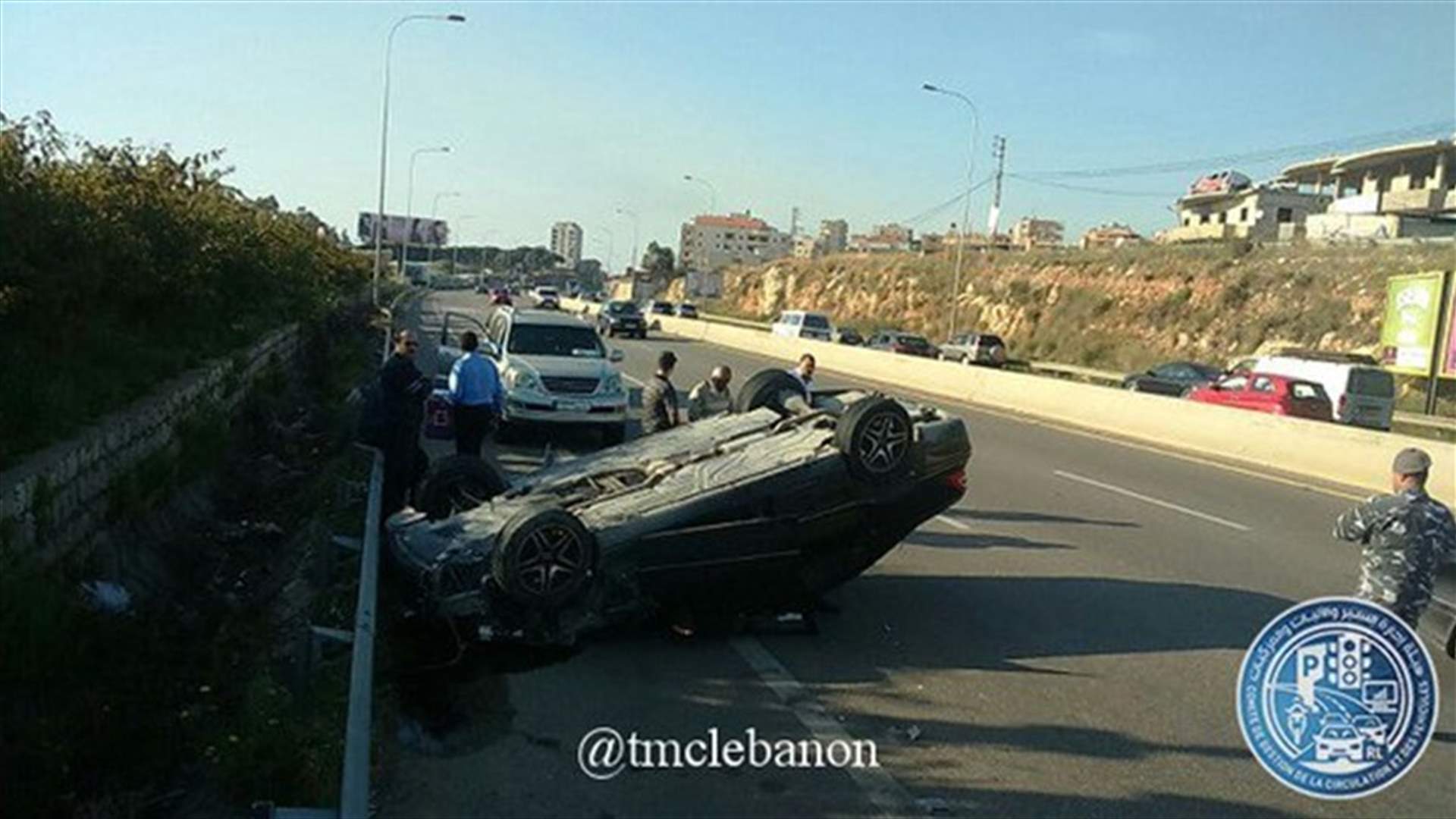 جريحان بحادث سير على اوتوستراد وادي الزينة