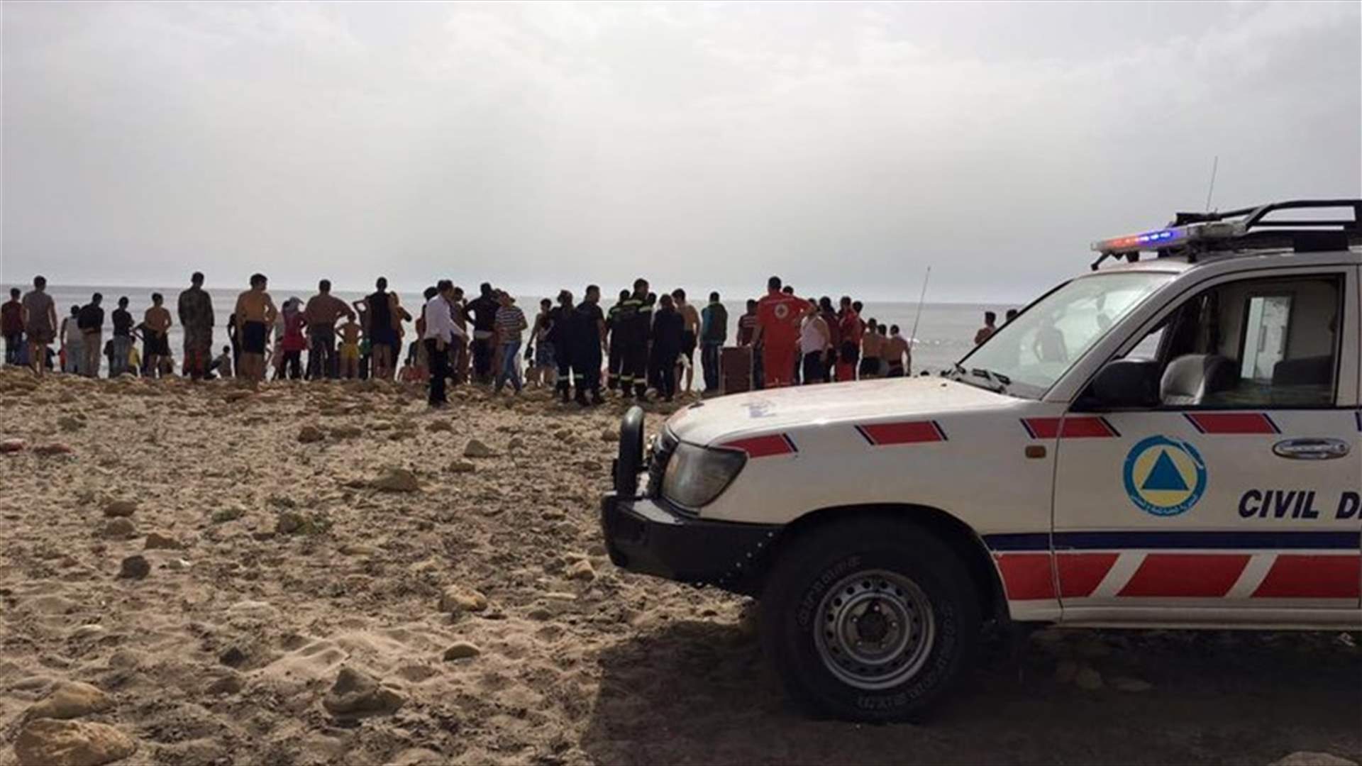 بالصور...عمليات بحث عن شاب فقد مقابل شاطئ الرملة البيضاء 