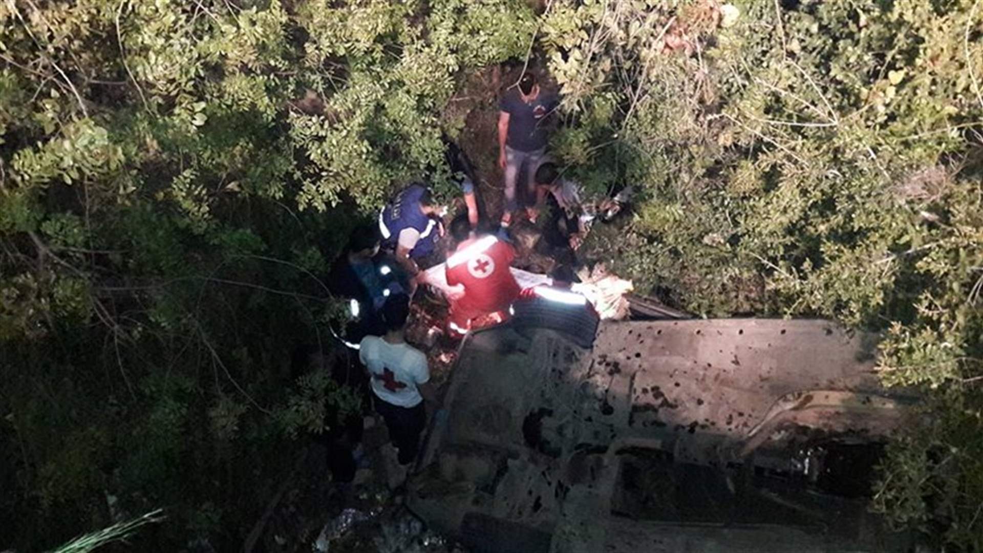 قتيلان و3 جرحى في تدهور سيارة على طريق بشلي جبيل
