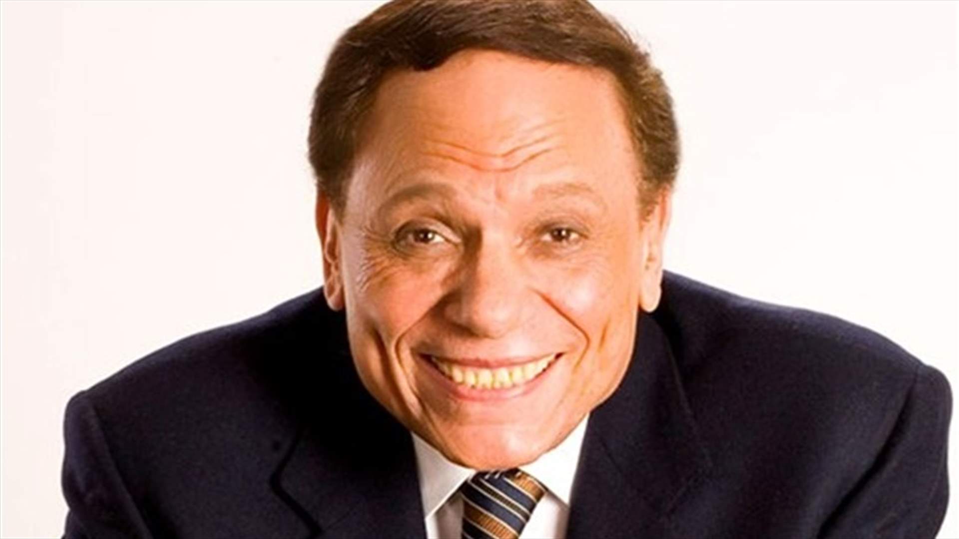 الصورة من المستشفى: وعكة صحيّة تصيب عادل إمام