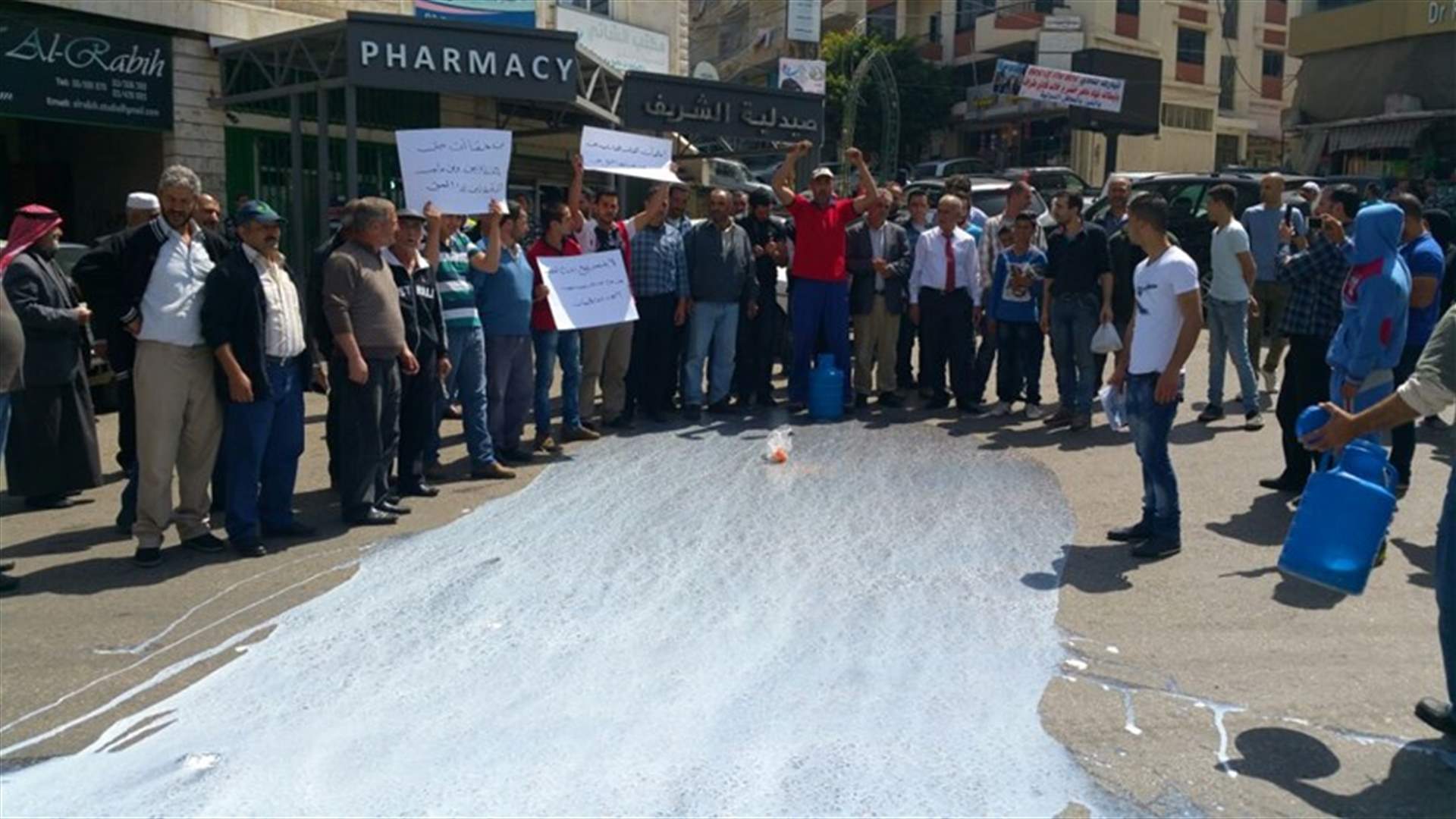 مربو الابقار في عكار يعترضون على قرارات شهيب