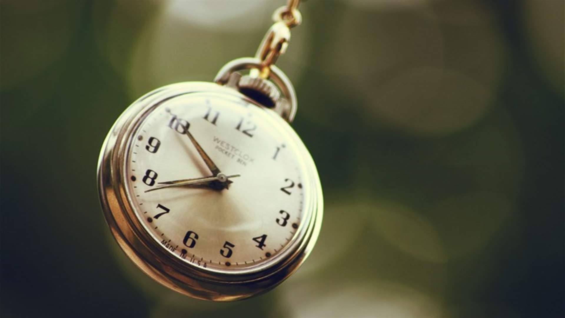 Venezuela scraps half-hour time difference set by Chavez