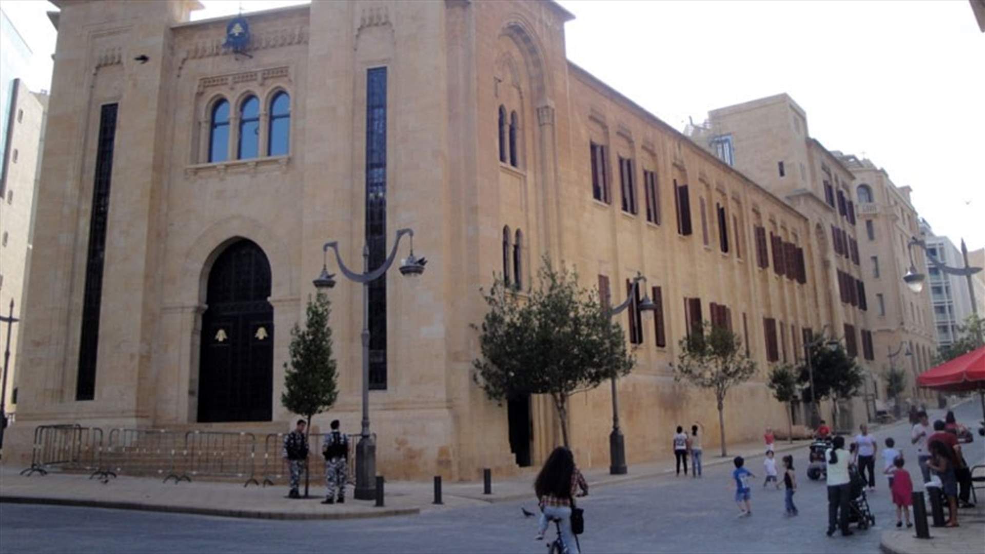 وسط الشلل