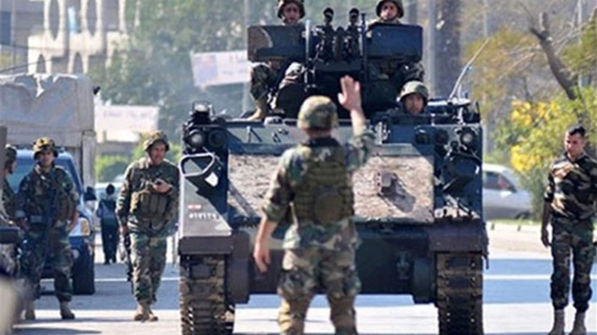 اجراءات امنية مشددة للجيش بمحيط مخيم عين الحلوة