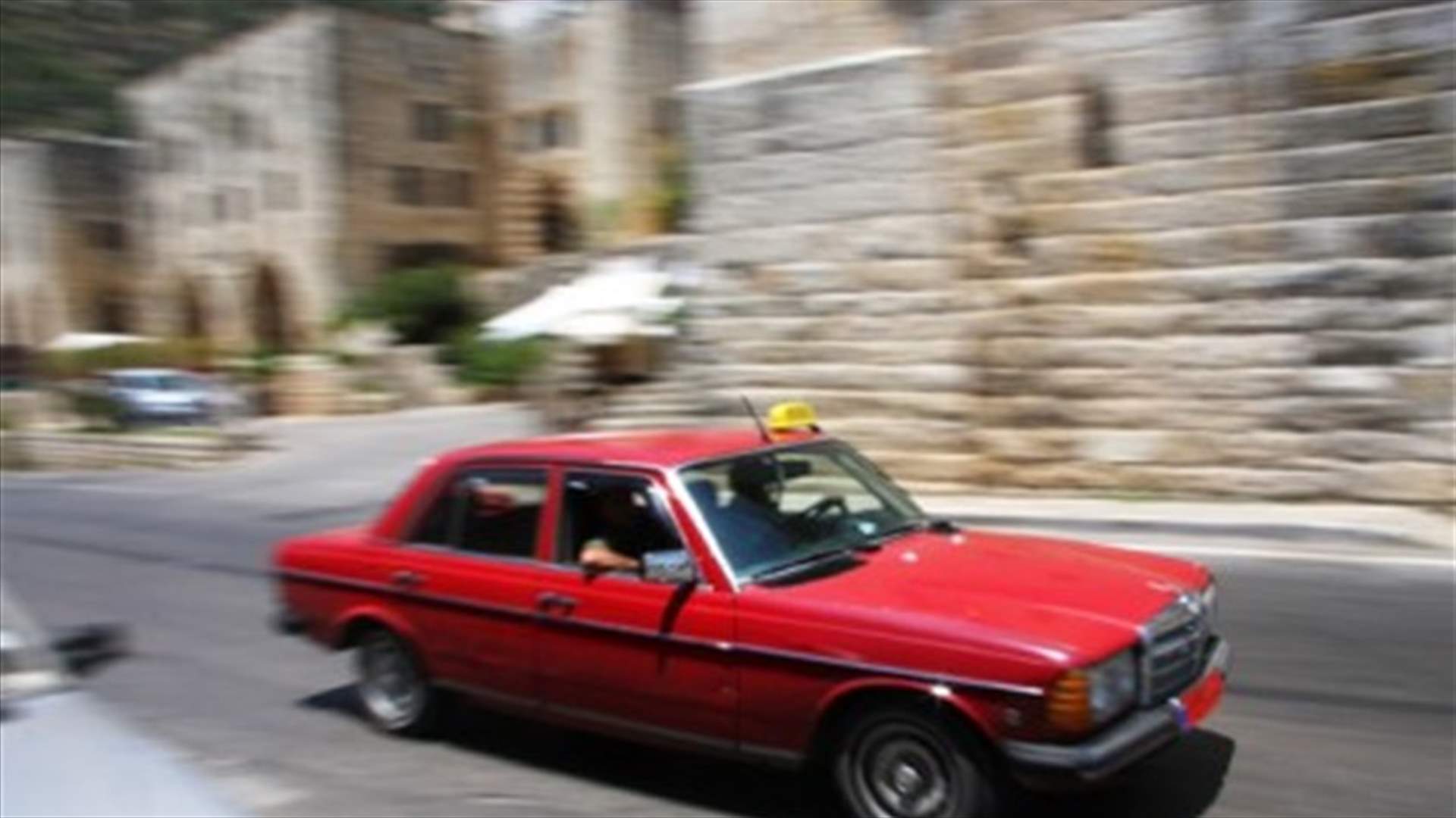 أوهمهم أنّ ولده ضابط بالأمن العام ليحتال عليهم